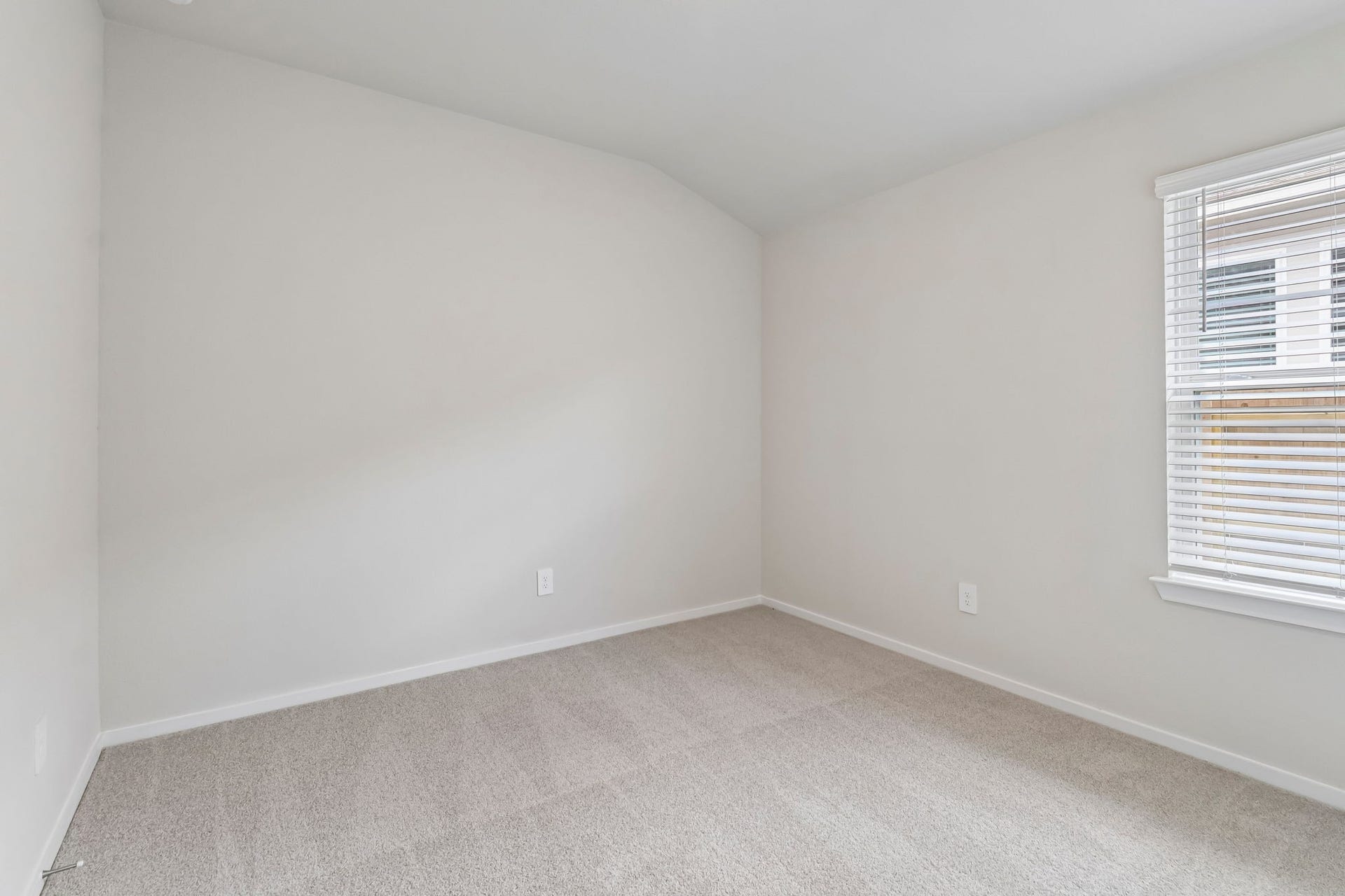 1218 Romany Fields Drive, Huffman, TX 77336 1218 Romany Fields Drive, Huffman, TX 77336