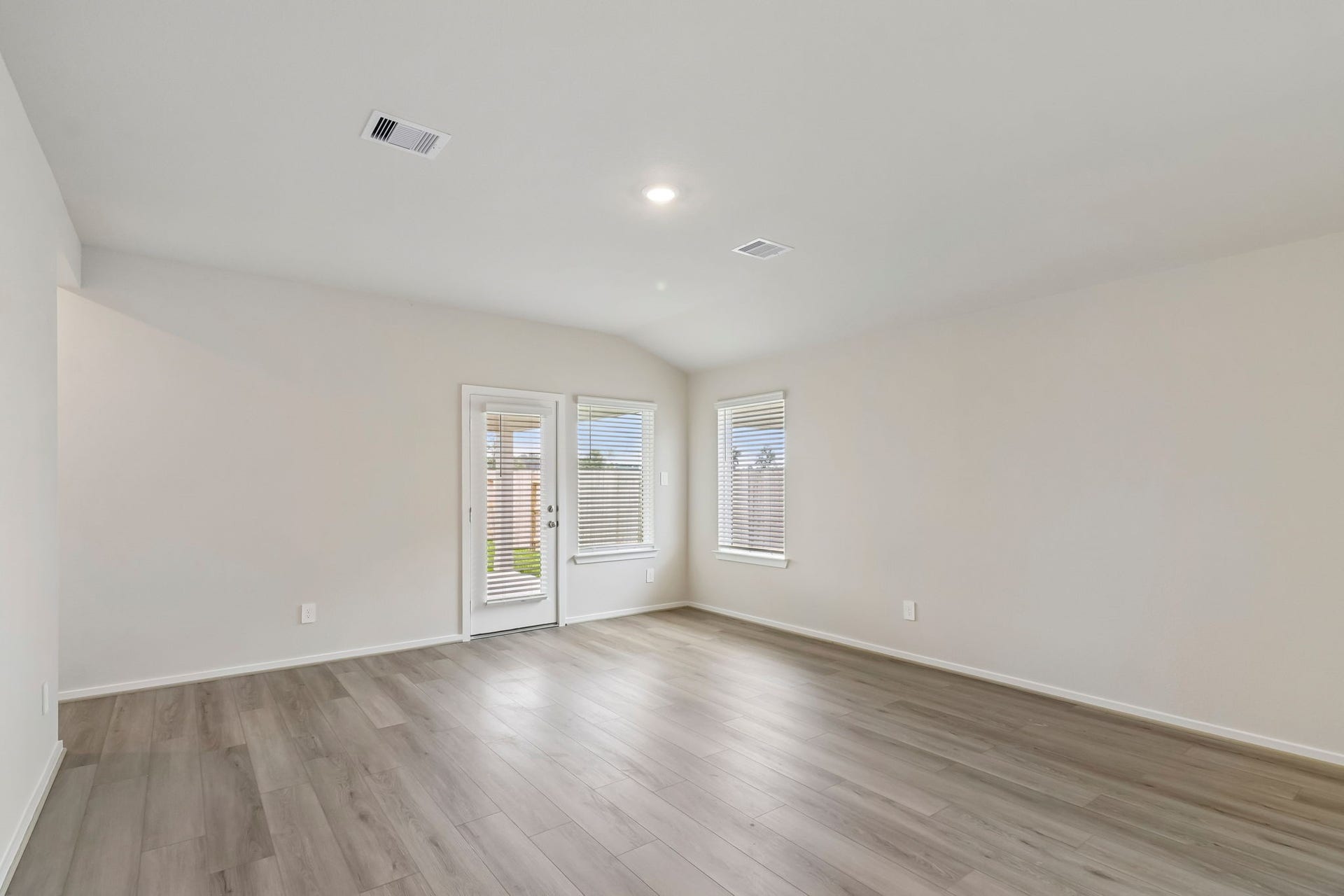 1218 Romany Fields Drive, Huffman, TX 77336 1218 Romany Fields Drive, Huffman, TX 77336