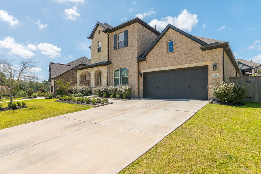 Property photo for 231 Painters Ridge Court, Willis, TX