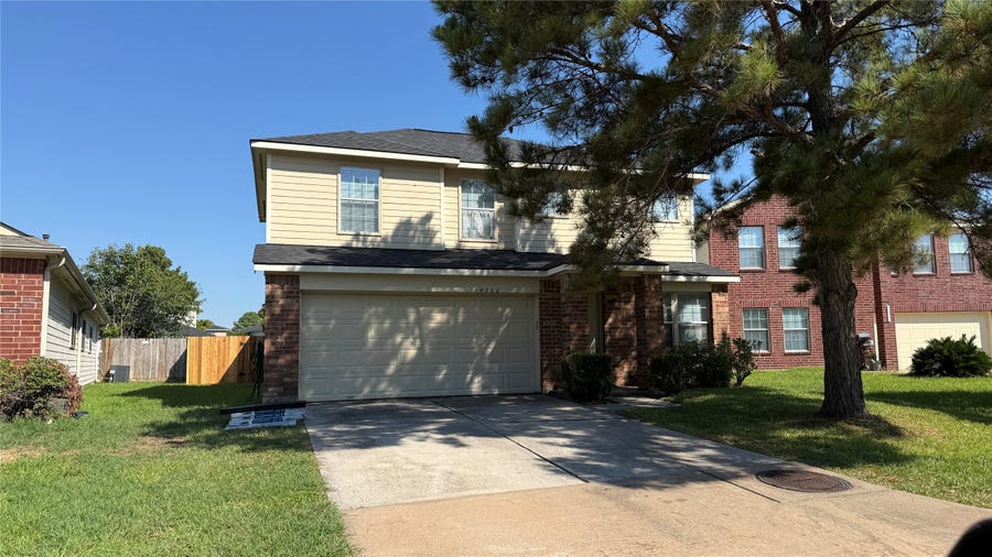 Property photo for 19202 Yaupon Creek Drive, Cypress, TX