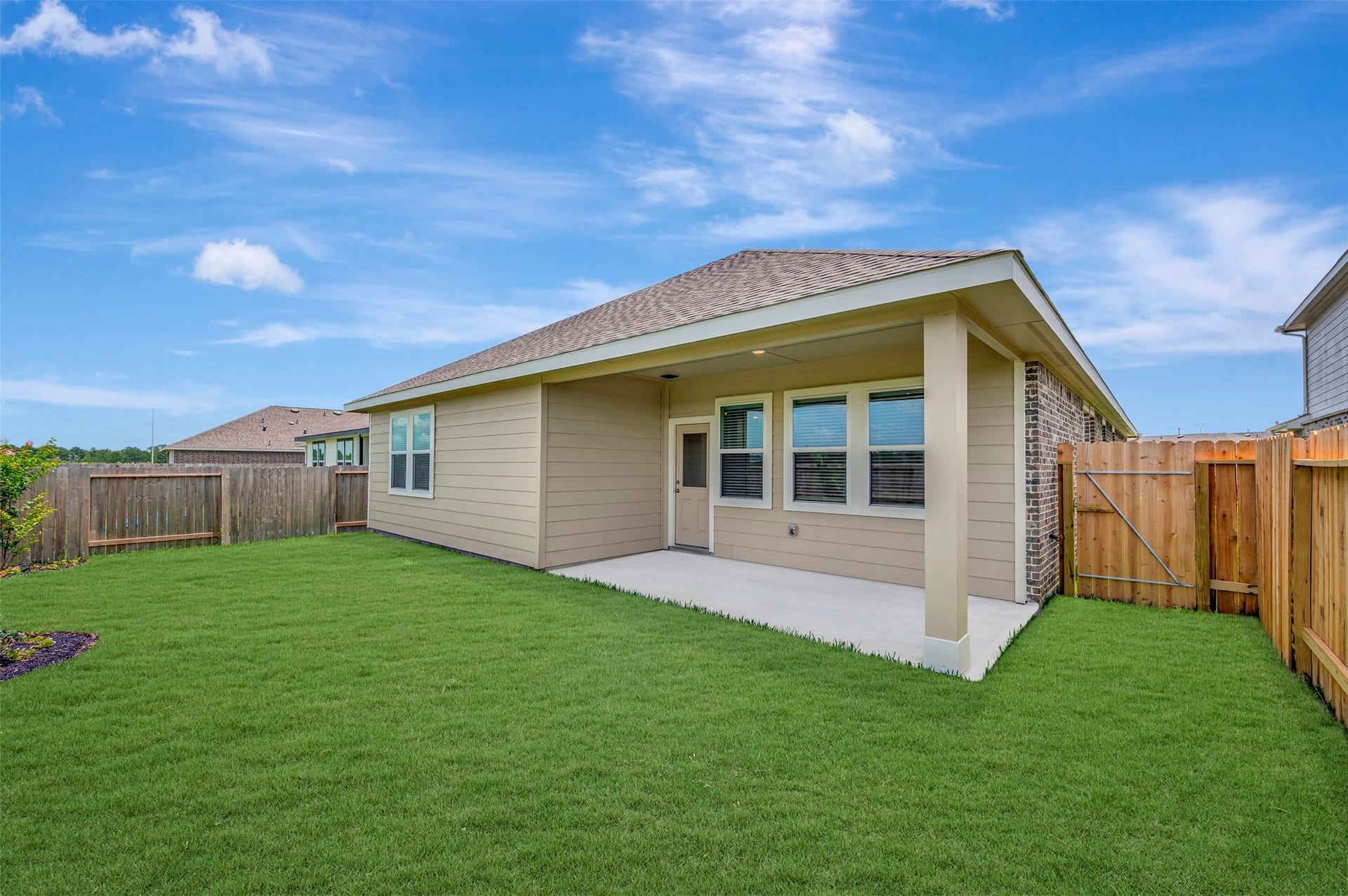 351 West Rose Marie Lane, Montgomery, TX 77356 Peaceful backyard