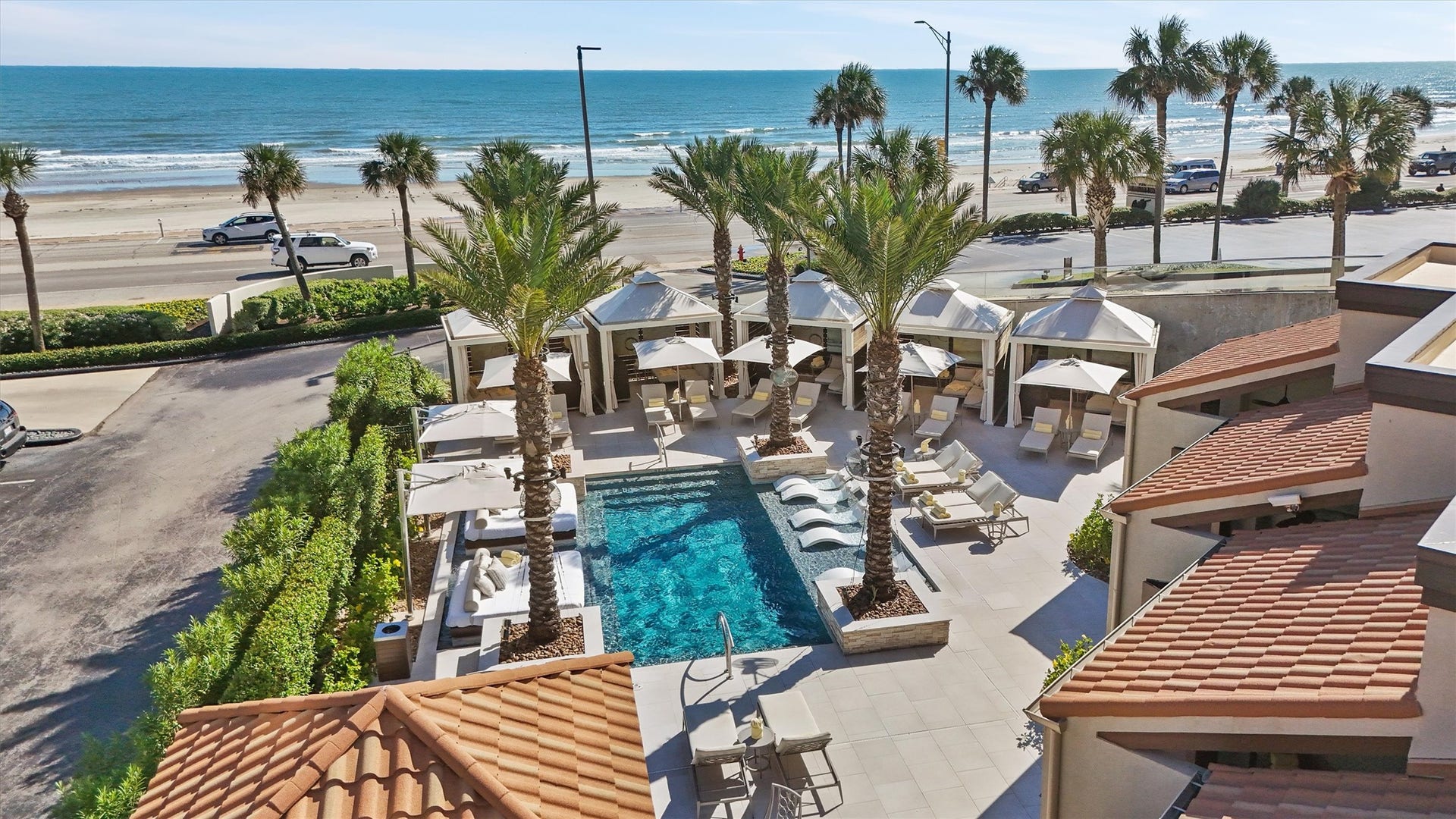 5220 Seawall Boulevard, #1038D, Galveston, TX 77551 Palm-lined pool areas enhance the coastal
experience, providing a tranquil environment
designed for leisure and sunshine-filled days.