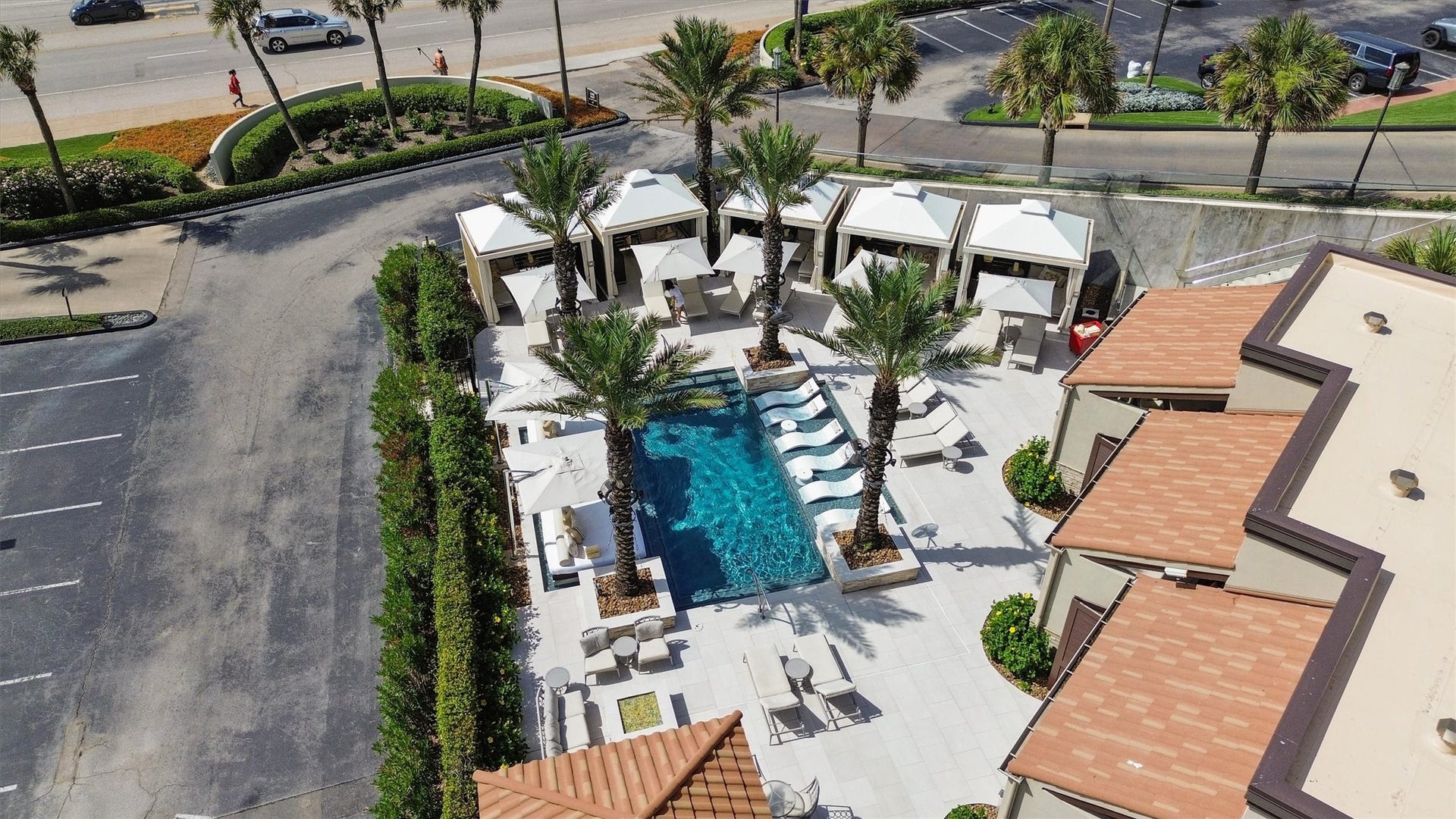 5220 Seawall Boulevard, #1038D, Galveston, TX 77551 Thoughtfully designed poolside spaces include
ample seating and shaded areas, perfect for
unwinding between beach visits.
