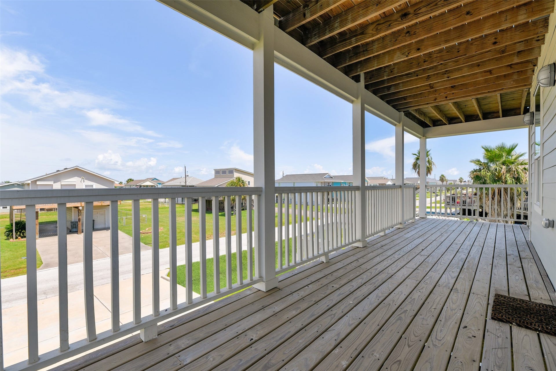 4006 Fort Bend Drive, Galveston, TX 77554 Your East facing deck.