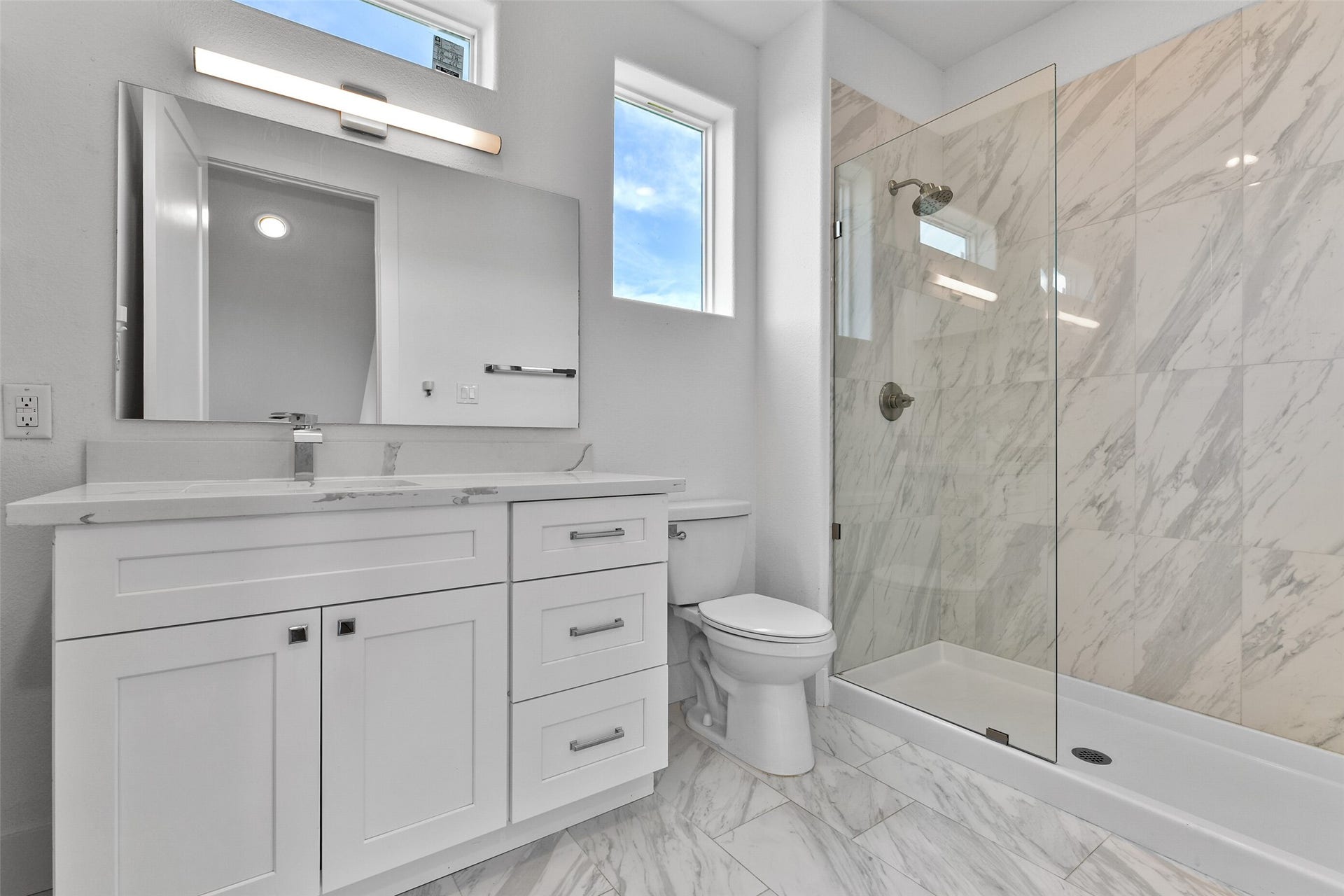 4006 Fort Bend Drive, Galveston, TX 77554 There is a second full bathroom located on the first floor.