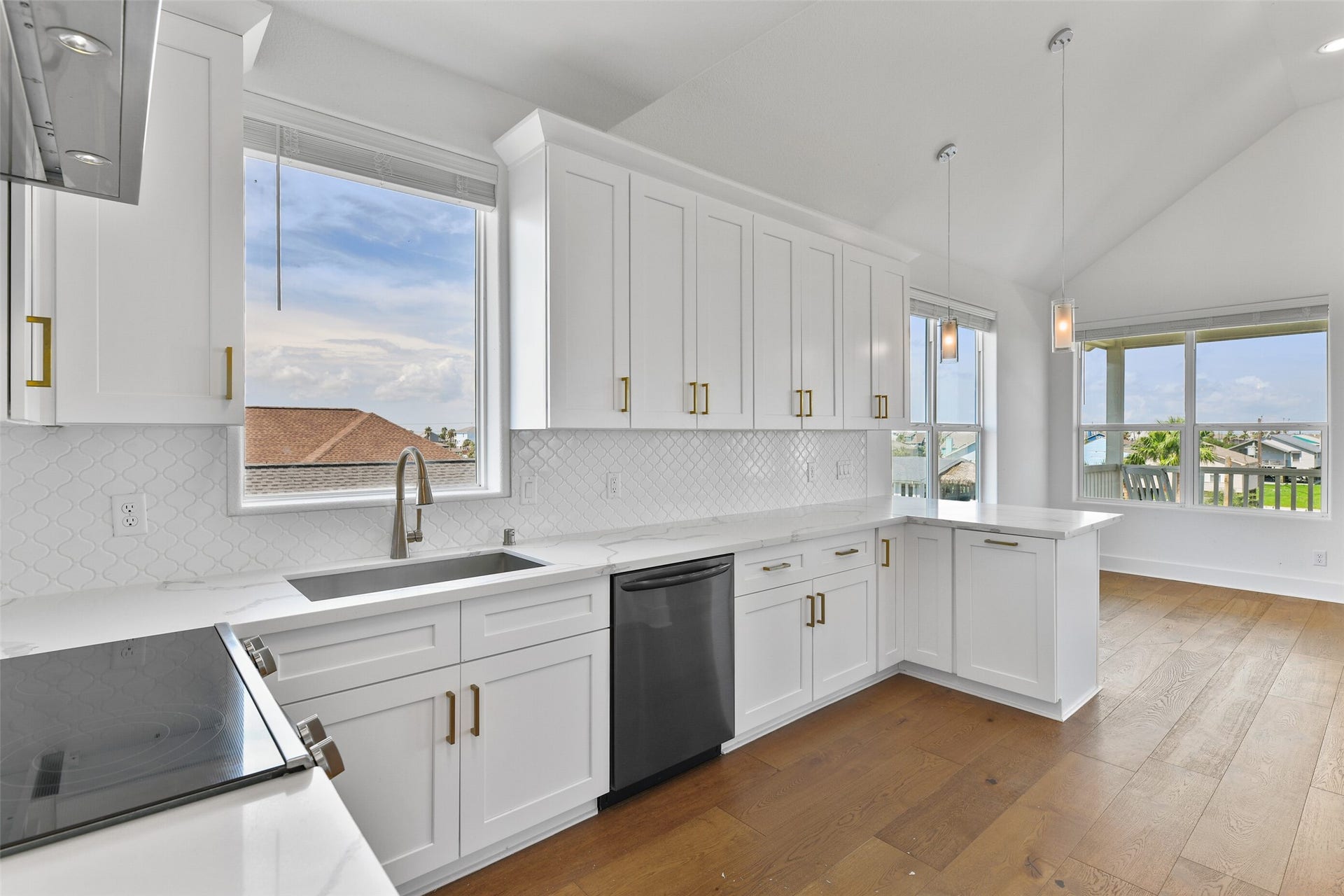 4006 Fort Bend Drive, Galveston, TX 77554 You have ample storage throughout the kitchen.
