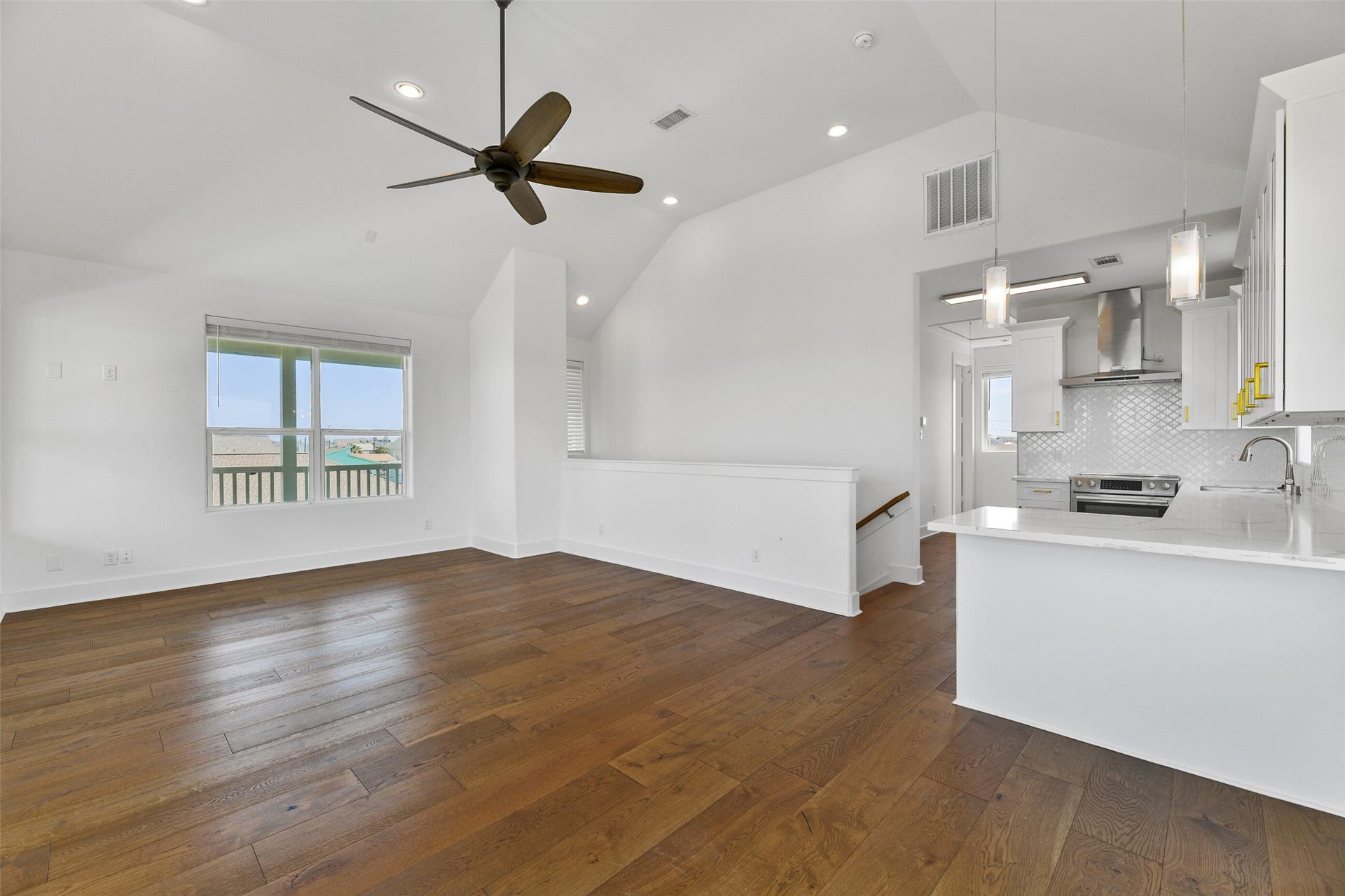4006 Fort Bend Drive, Galveston, TX 77554 4006 Fort Bend Drive, Galveston, TX 77554