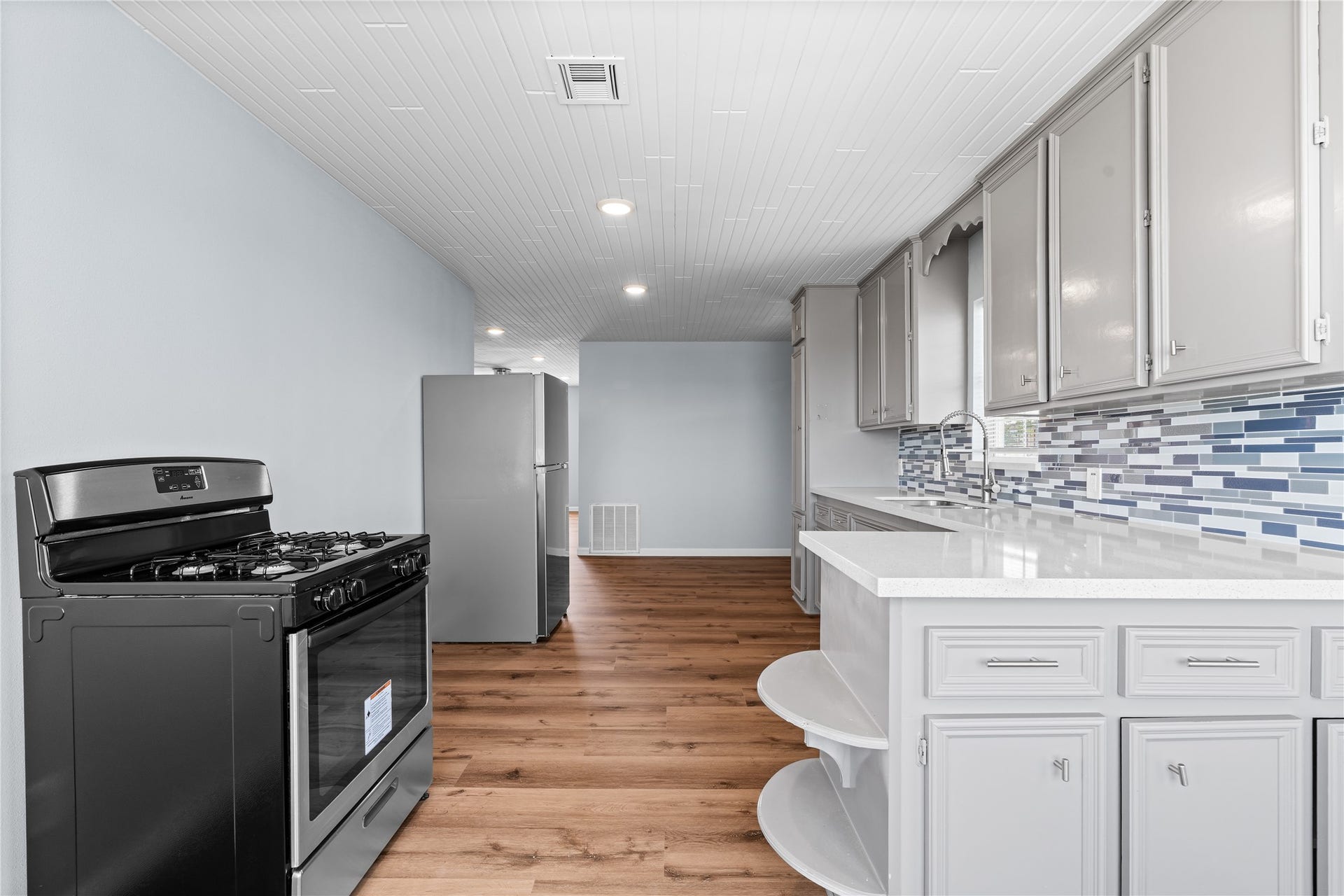 645 3rd Street, San Leon, TX 77539 645 3rd Street, San Leon, TX 77539