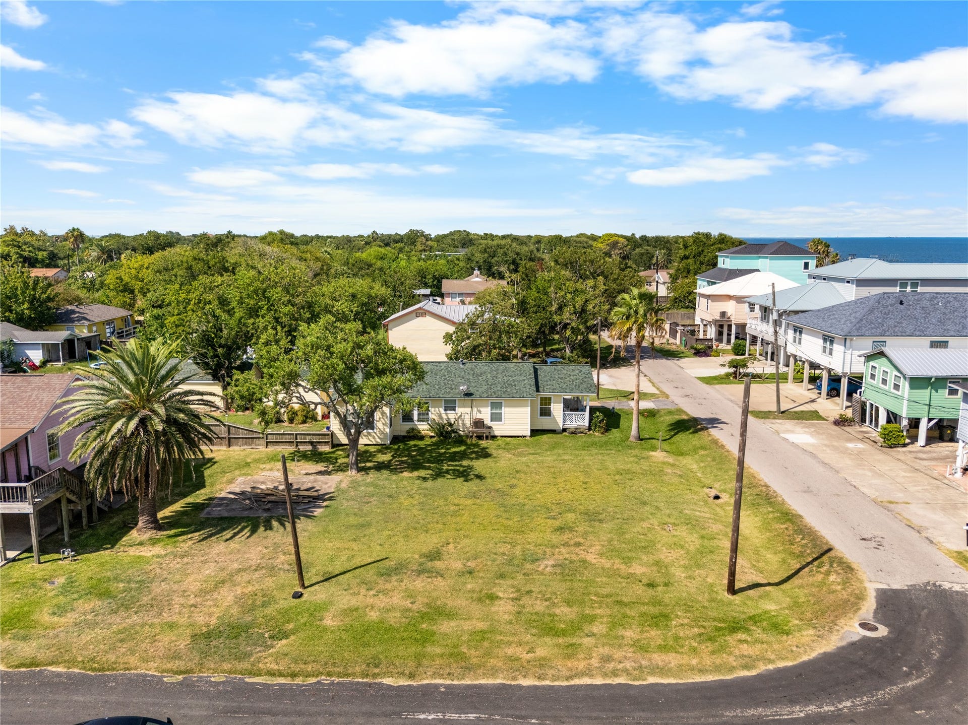 645 3rd Street, San Leon, TX 77539 645 3rd Street, San Leon, TX 77539
