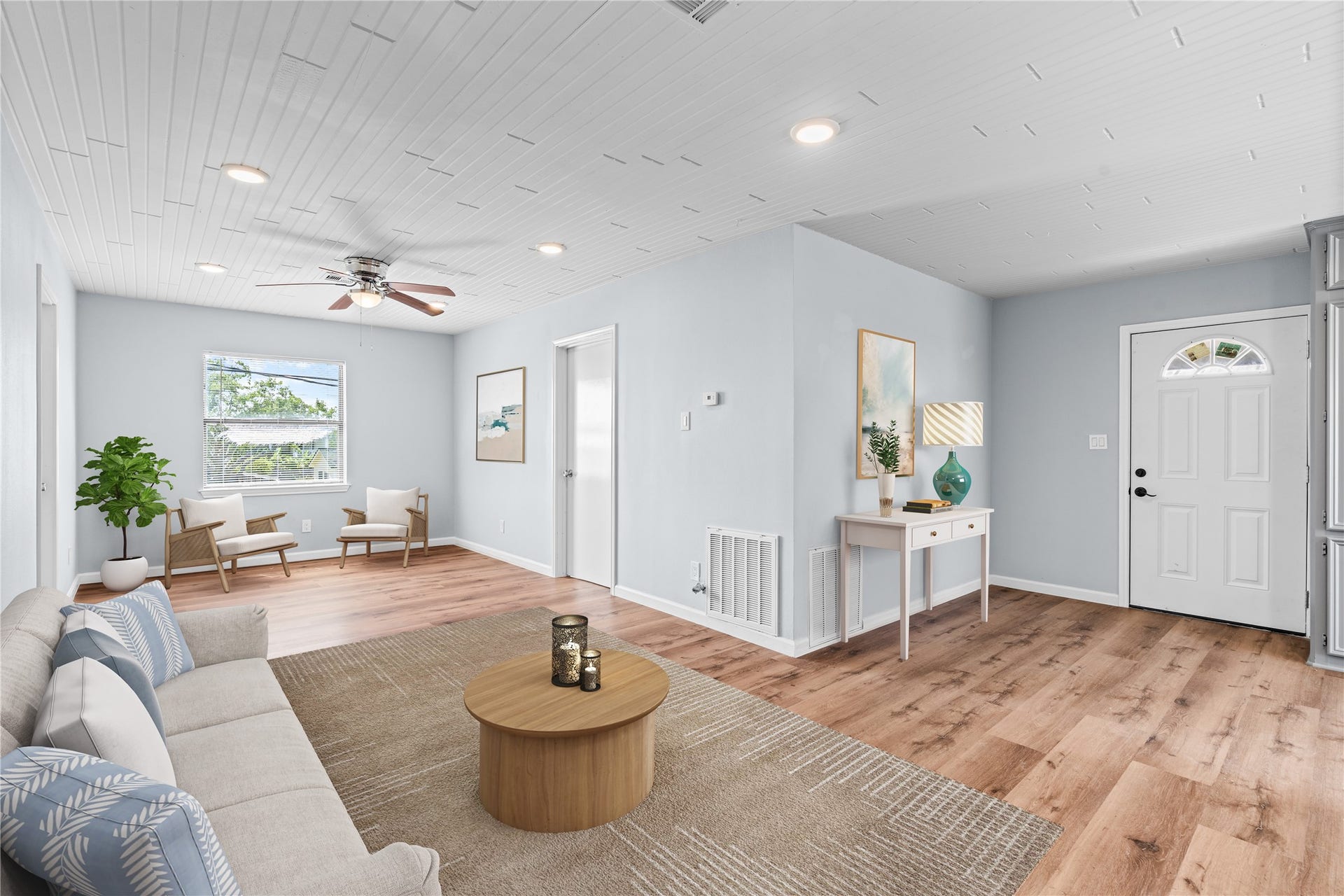 645 3rd Street, San Leon, TX 77539 Designed with flexibility in mind, the expansive living area offers room to spread out while maintaining a bright, welcoming atmosphere.