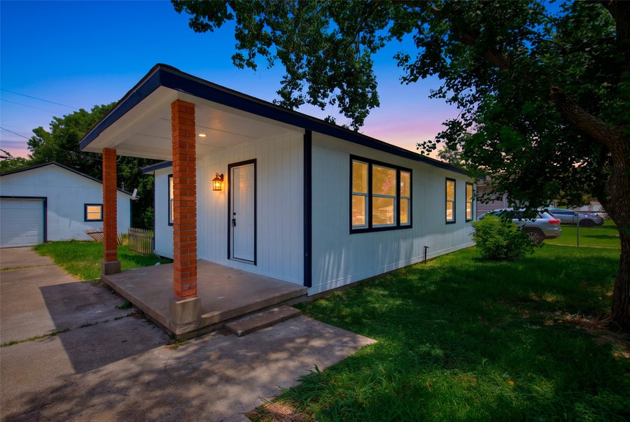 Property photo for 1004 11th Street N, Texas City, TX