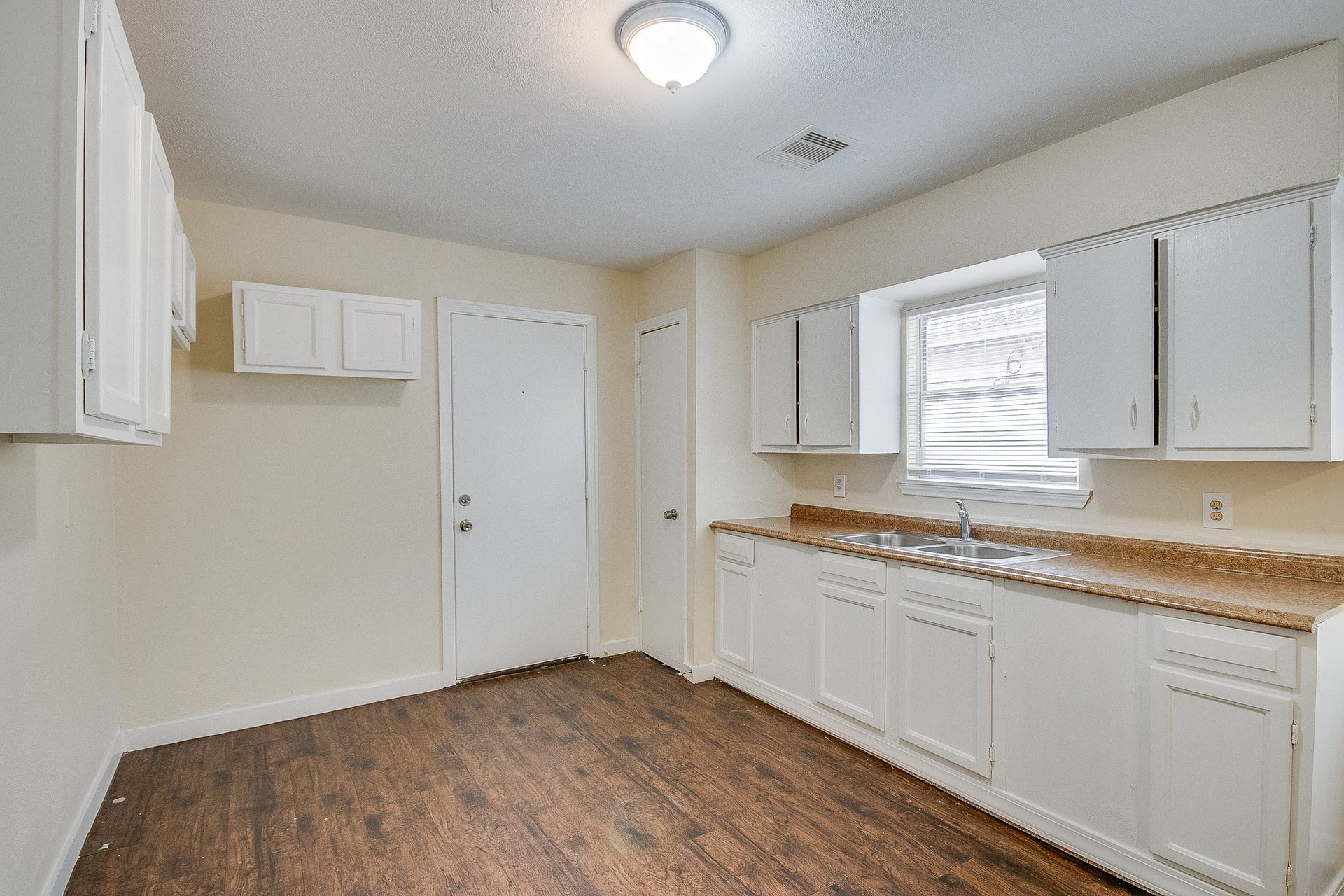6511 Flamingo Drive, Houston, TX 77087