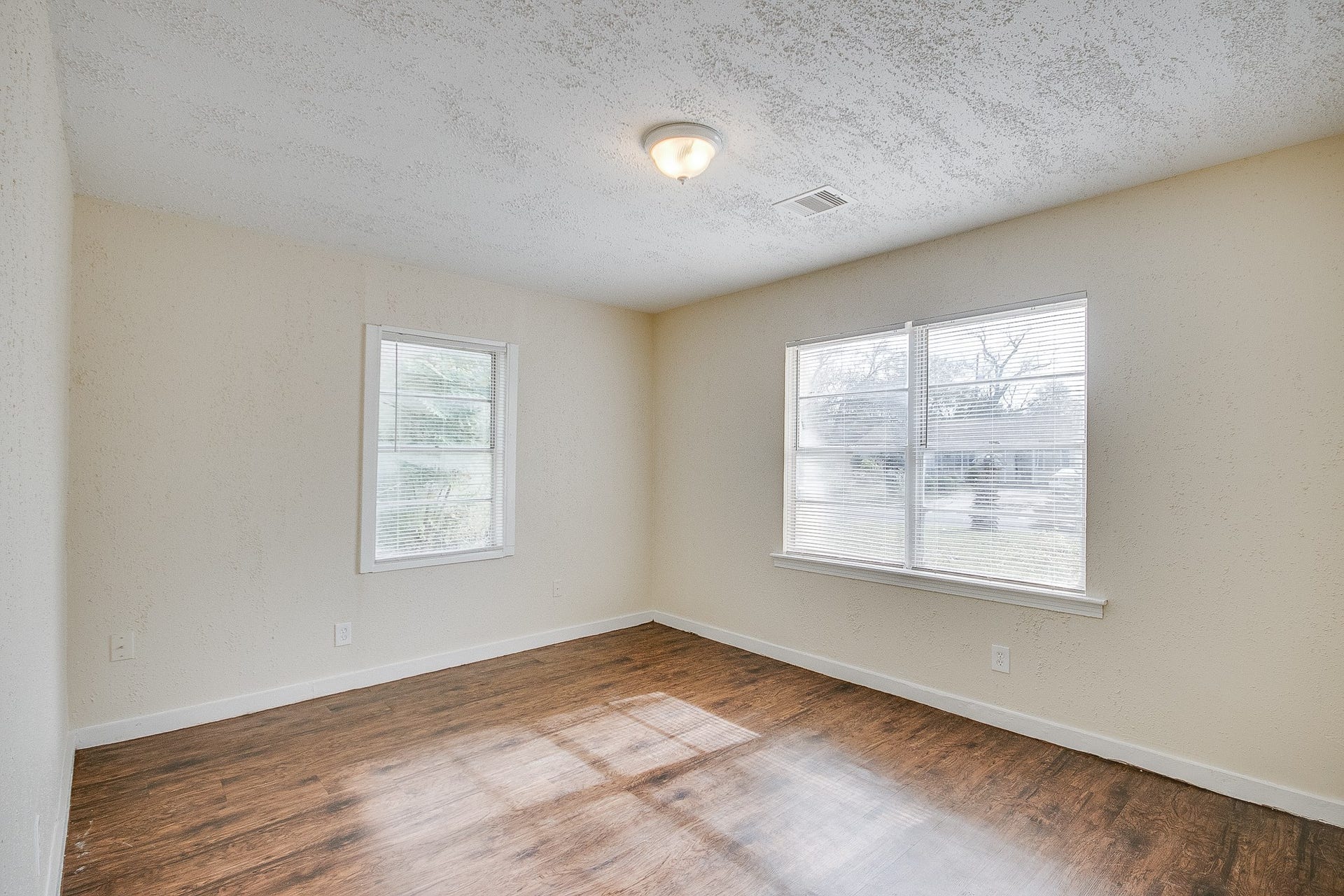 6511 Flamingo Drive, Houston, TX 77087