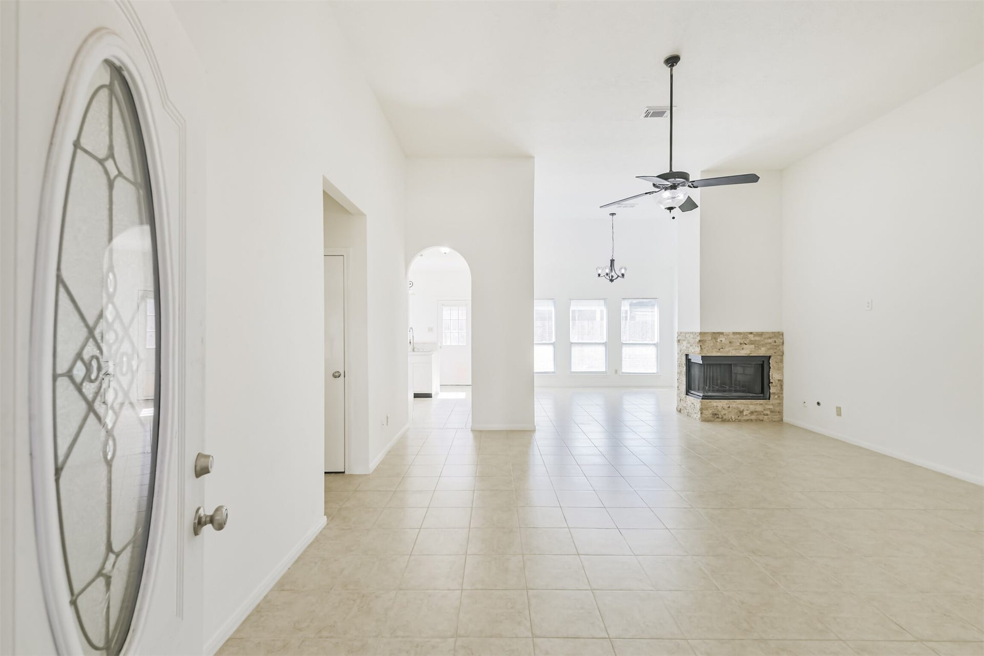 17527 Glenwolf Drive, Houston, TX 77084 Welcome to 17527 Glenwolf Dr!