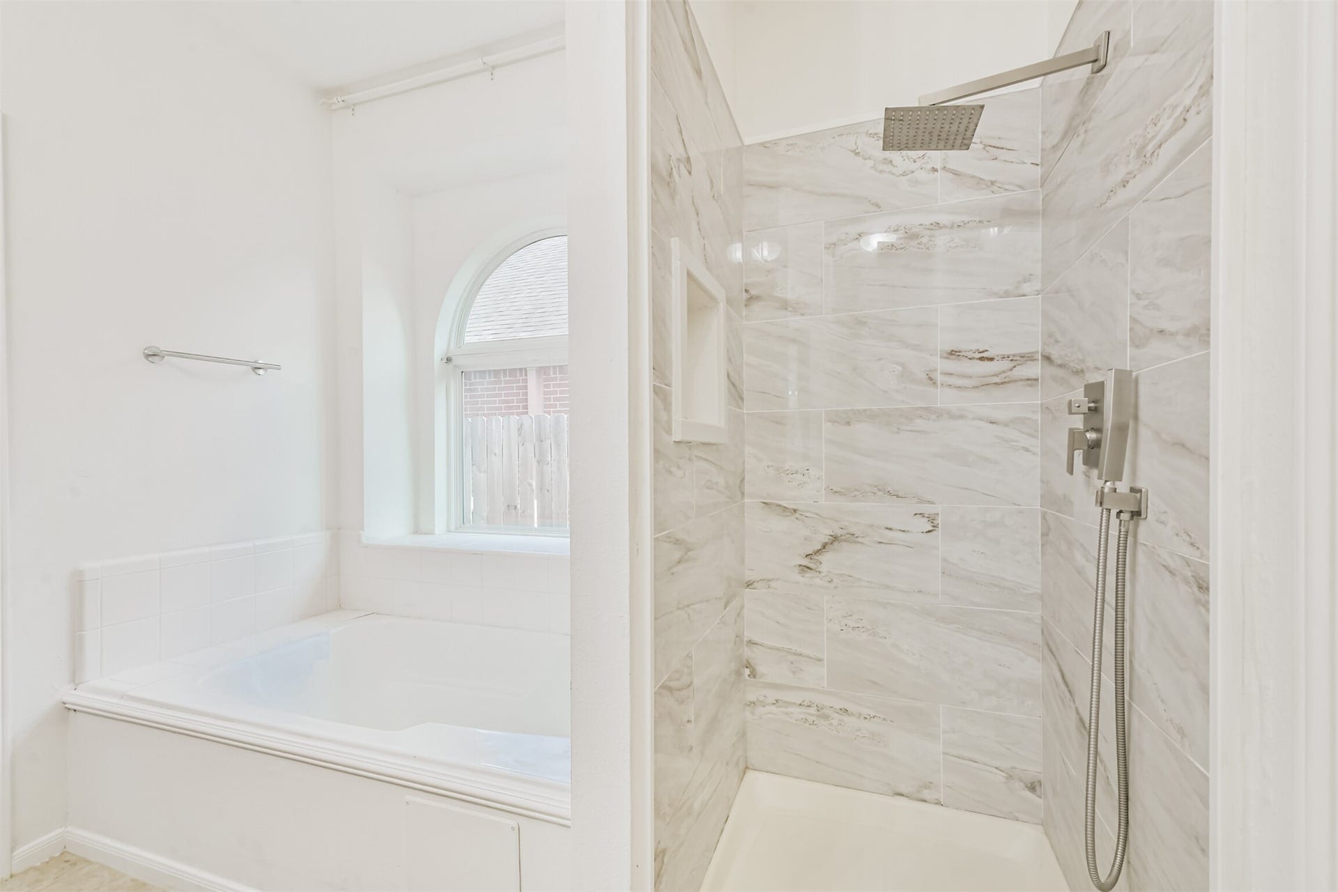 17527 Glenwolf Drive, Houston, TX 77084 Tub/Shower combo w/ Updated Shower