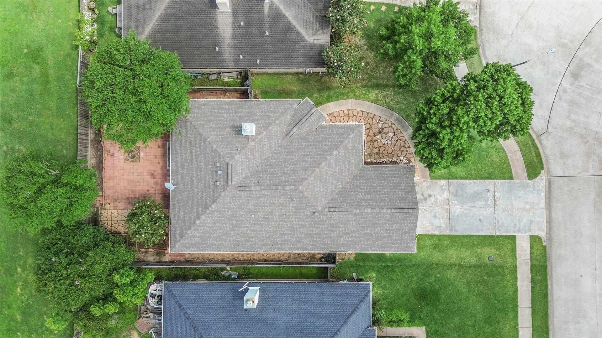 4055 Bentwood Drive, Dickinson, TX 77539 4055 Bentwood Drive, Dickinson, TX 77539