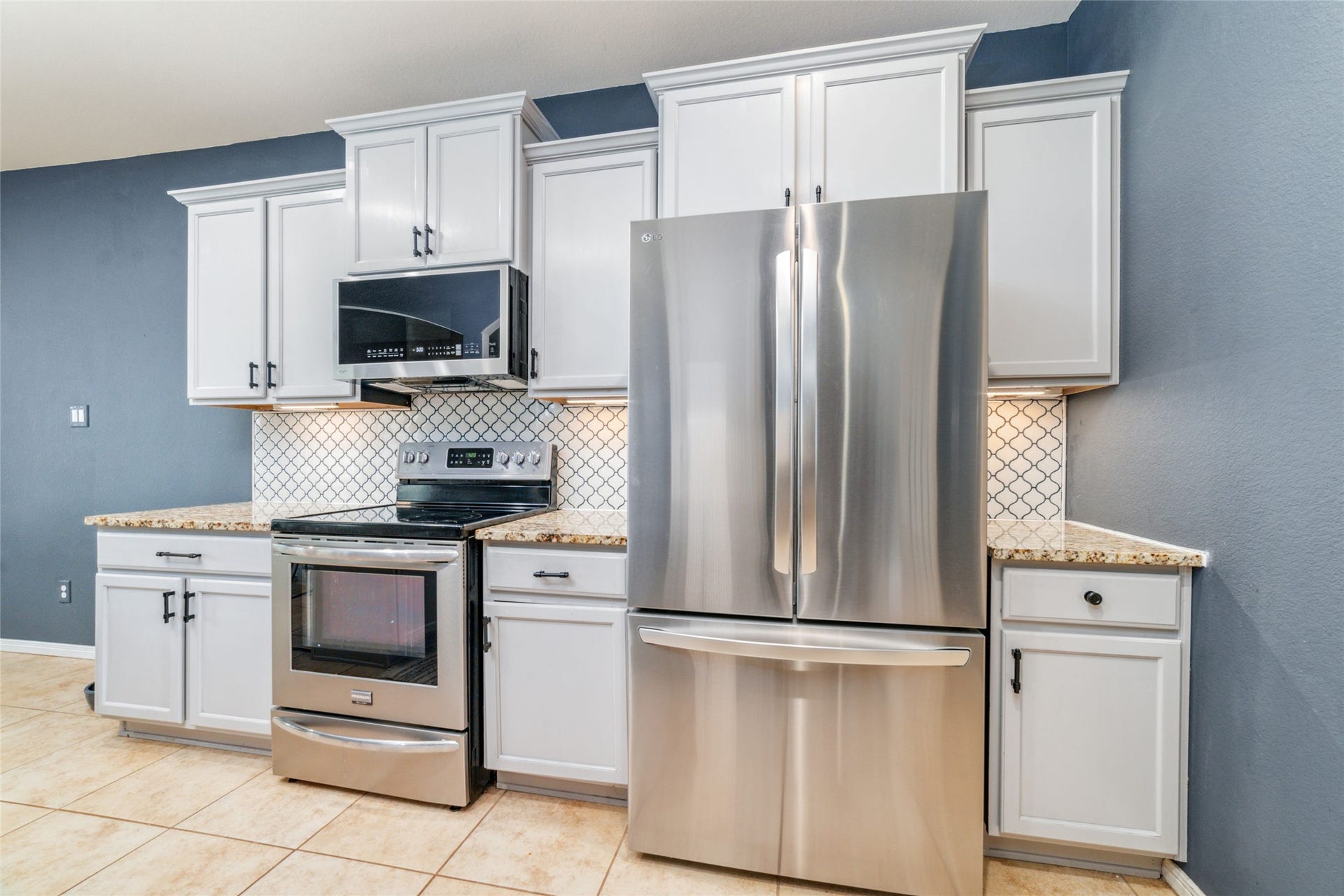 9239 Silver Back Trail, Conroe, TX 77303 9239 Silver Back Trail, Conroe, TX 77303