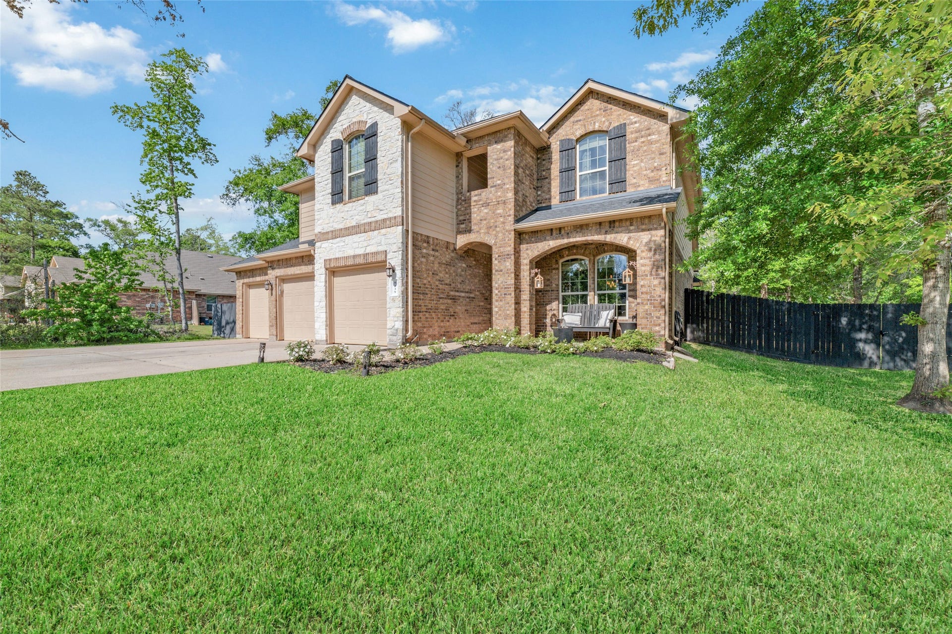 9239 Silver Back Trail, Conroe, TX 77303 9239 Silver Back Trail, Conroe, TX 77303