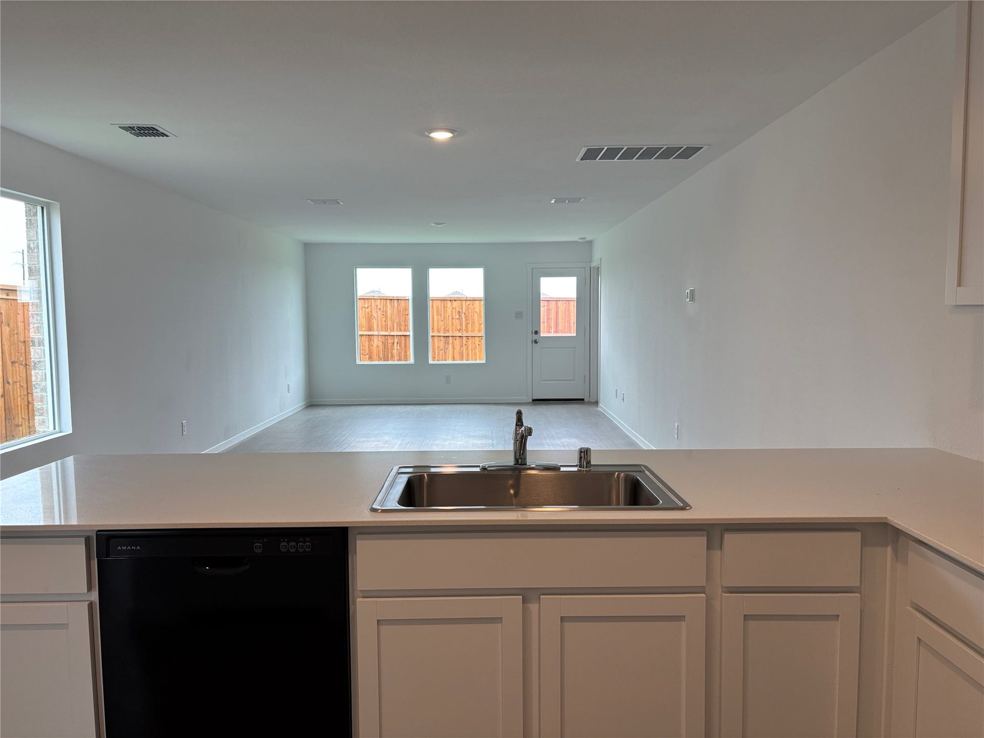 6211 Pelly Place, Baytown, TX 77521