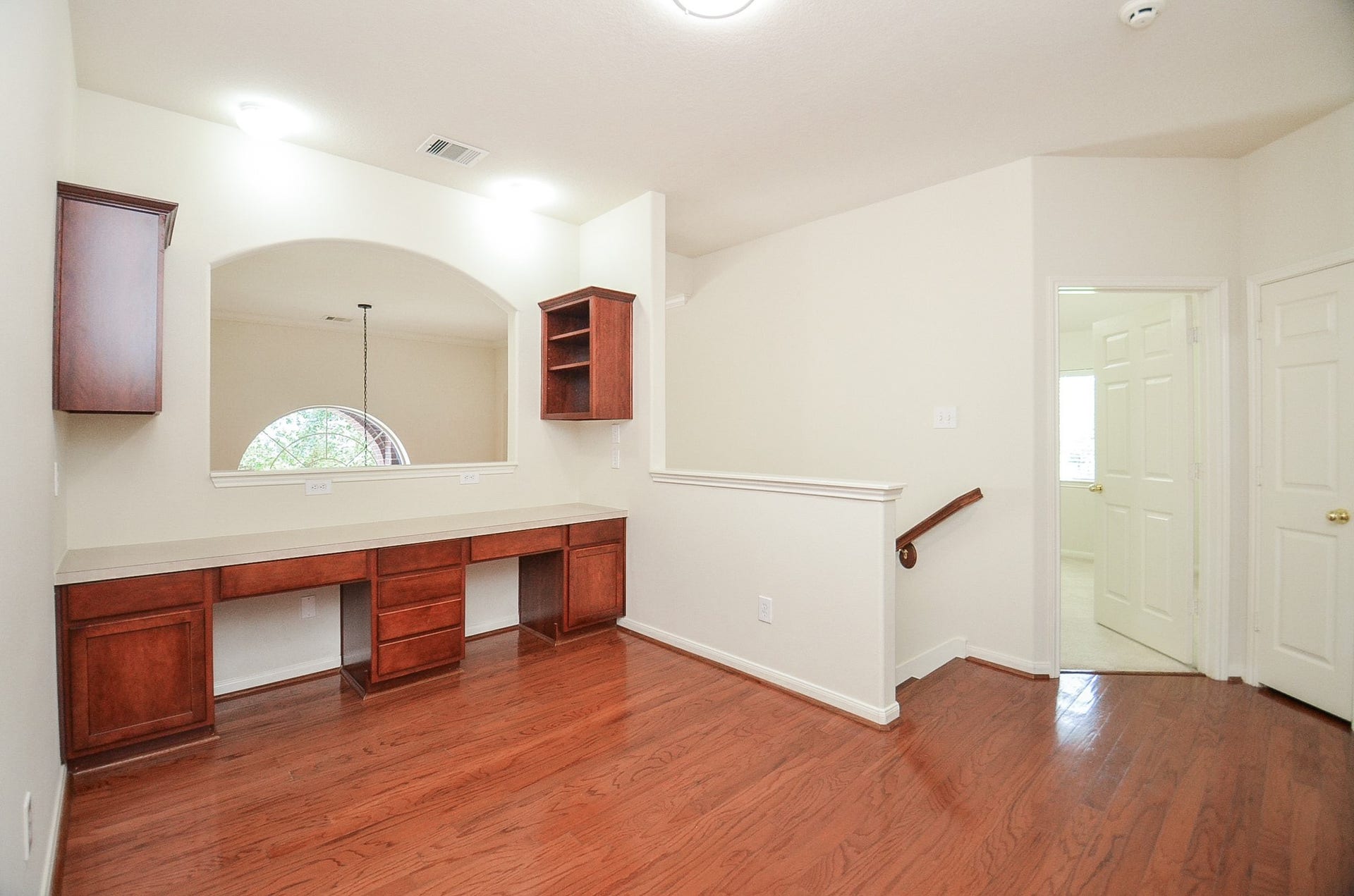 4746 Autumn Orchard Lane, Katy, TX 77494 Versatile and inviting, this room features neutral tones, and abundant natural light, ideal for a home office, guest room, or creative space.