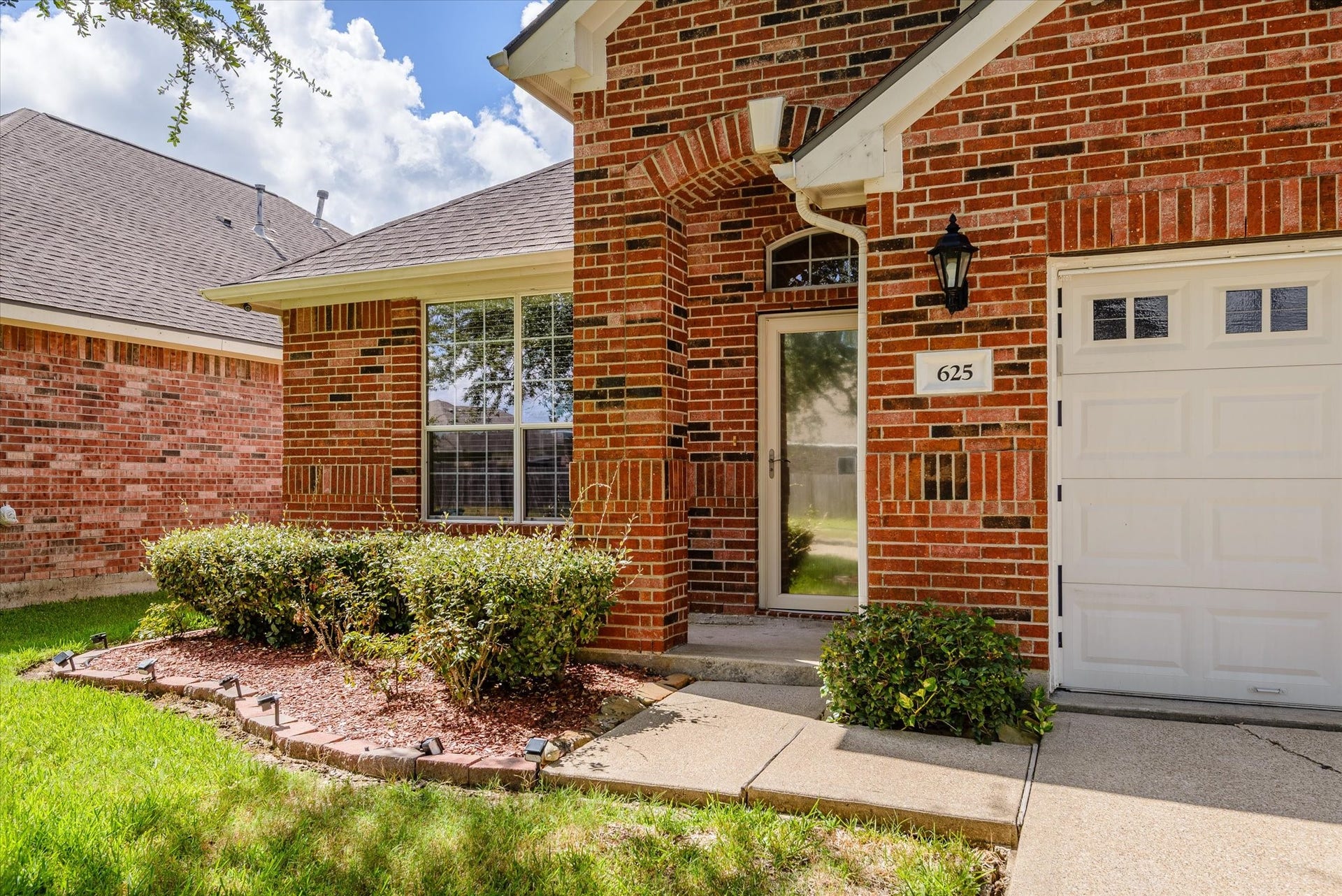 625 Laurelmist Lane, La Marque, TX 77568 Entry