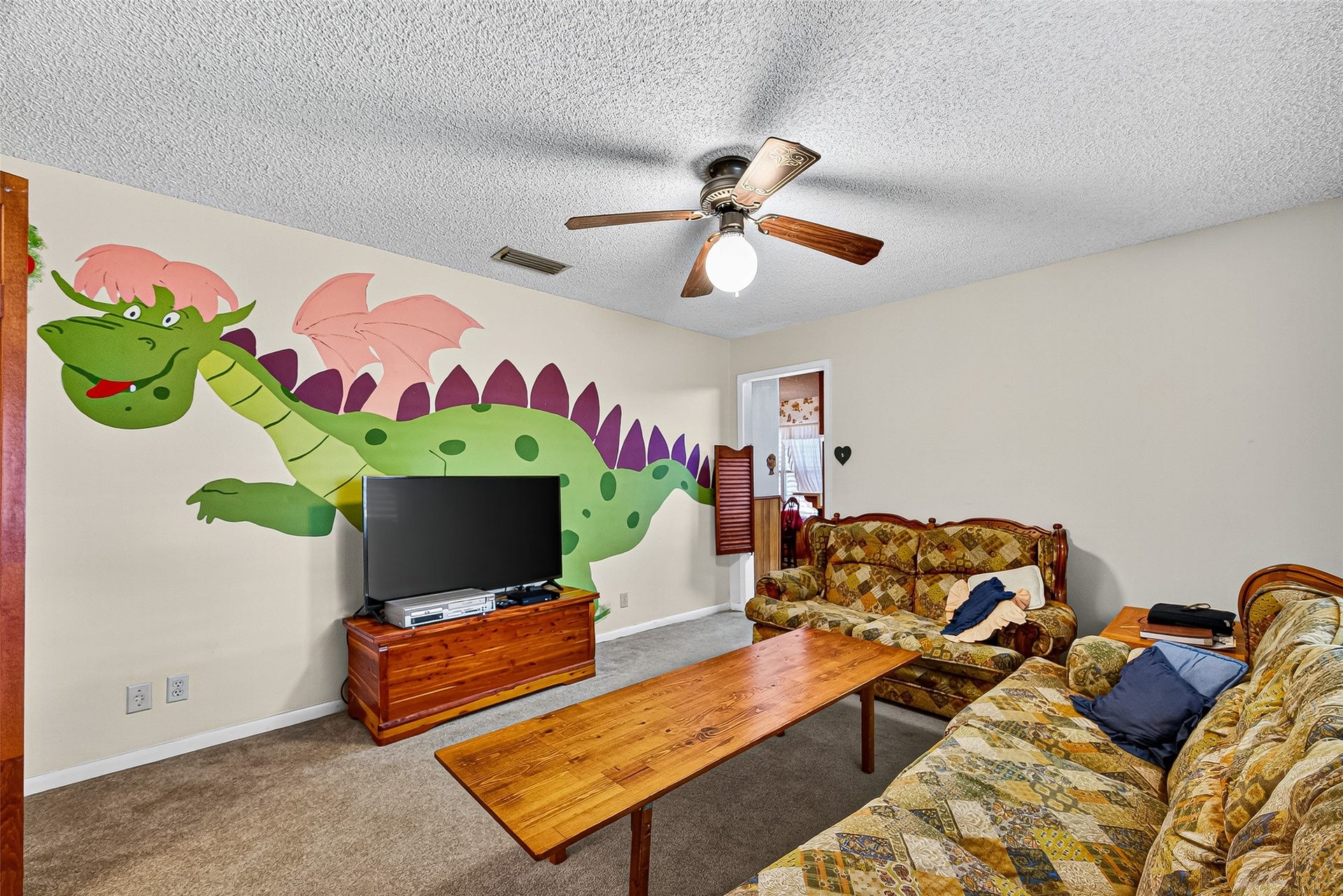 12021 7th 1/2 Street, Santa Fe, TX 77510 Flex Room/Homeschool/Office/Den/game room or an additional bedroom. So many options with this room