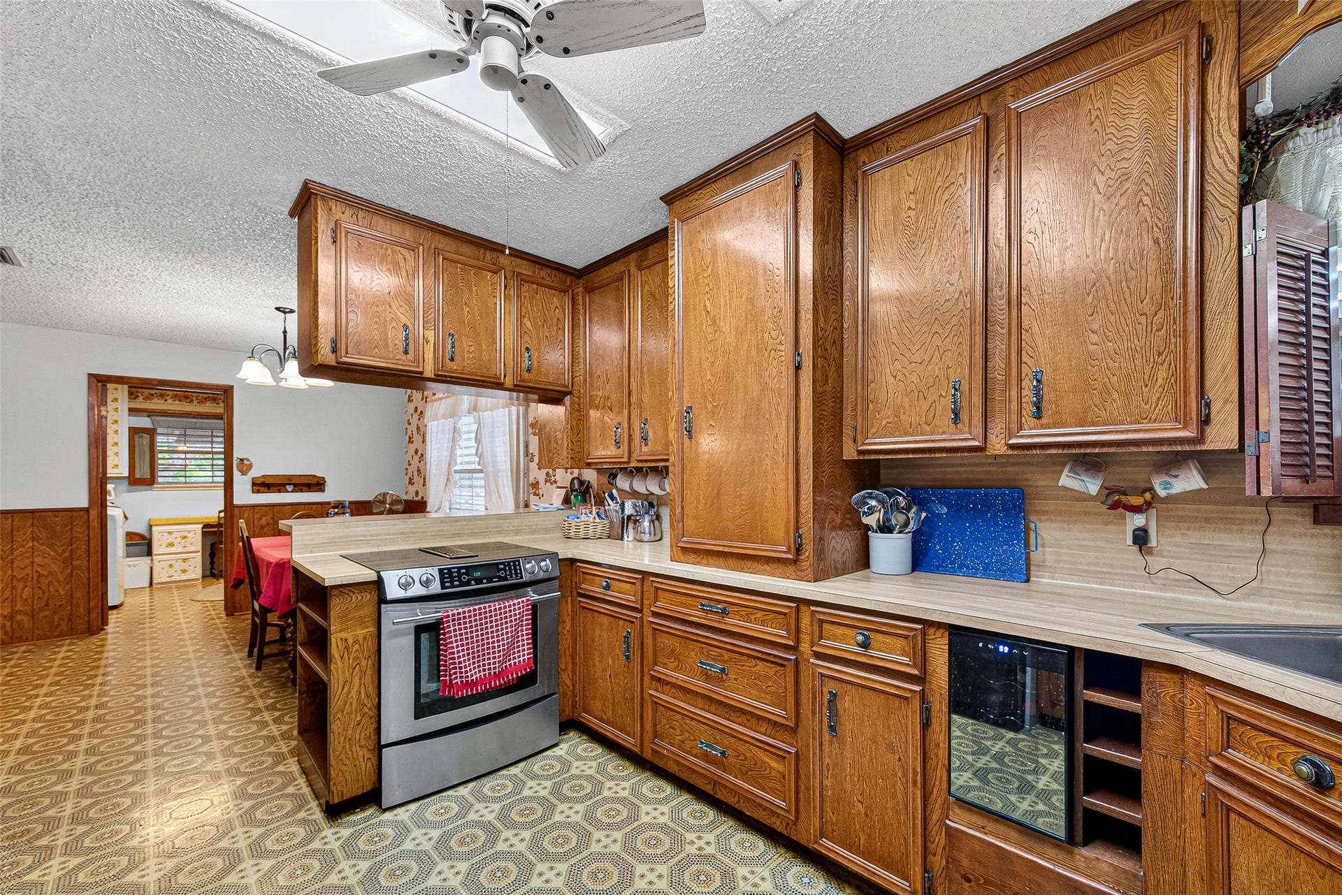 12021 7th 1/2 Street, Santa Fe, TX 77510 Kitchen view angle