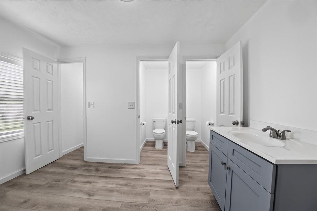 4606 Mallard Street, Hitchcock, TX 77563 3 Bathrooms from previous Commercial Layout