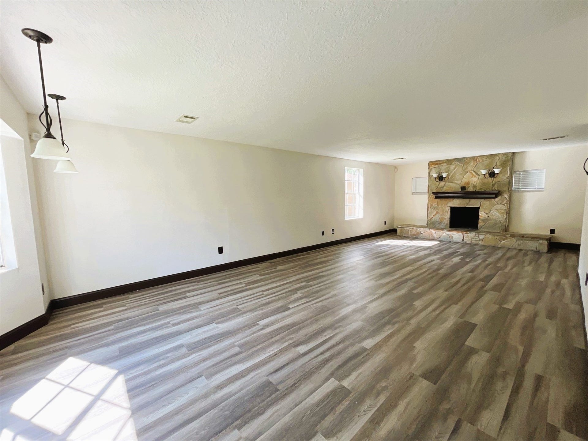 3112 Timber Lane, Dickinson, TX 77539 3112 Timber Lane, Dickinson, TX 77539