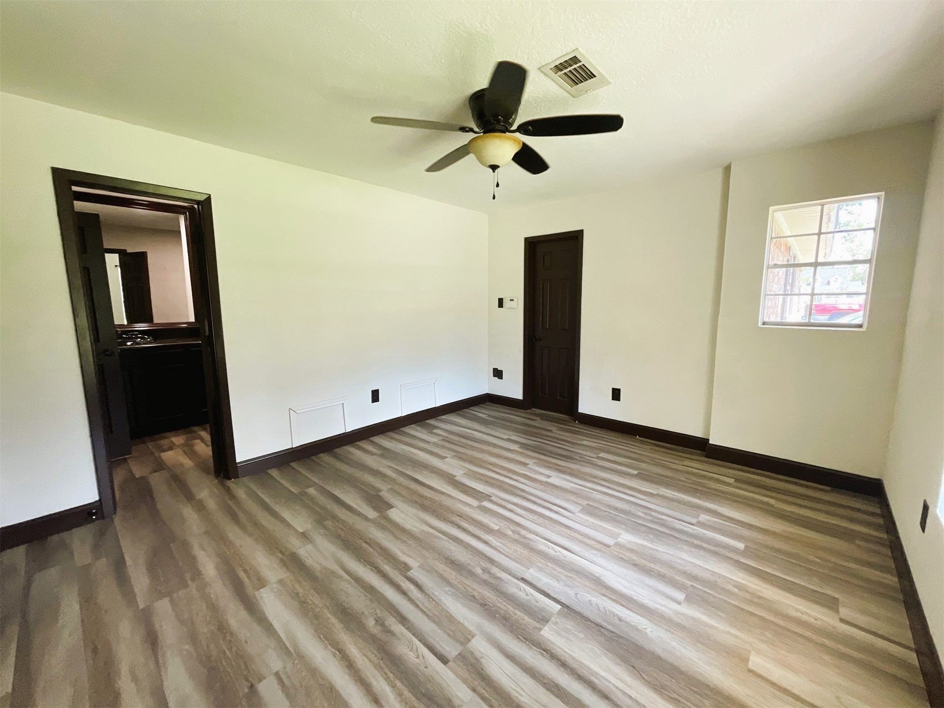 3112 Timber Lane, Dickinson, TX 77539 3112 Timber Lane, Dickinson, TX 77539
