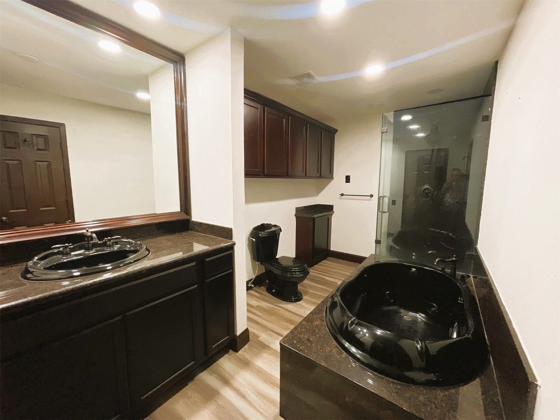 3112 Timber Lane, Dickinson, TX 77539 3112 Timber Lane, Dickinson, TX 77539
