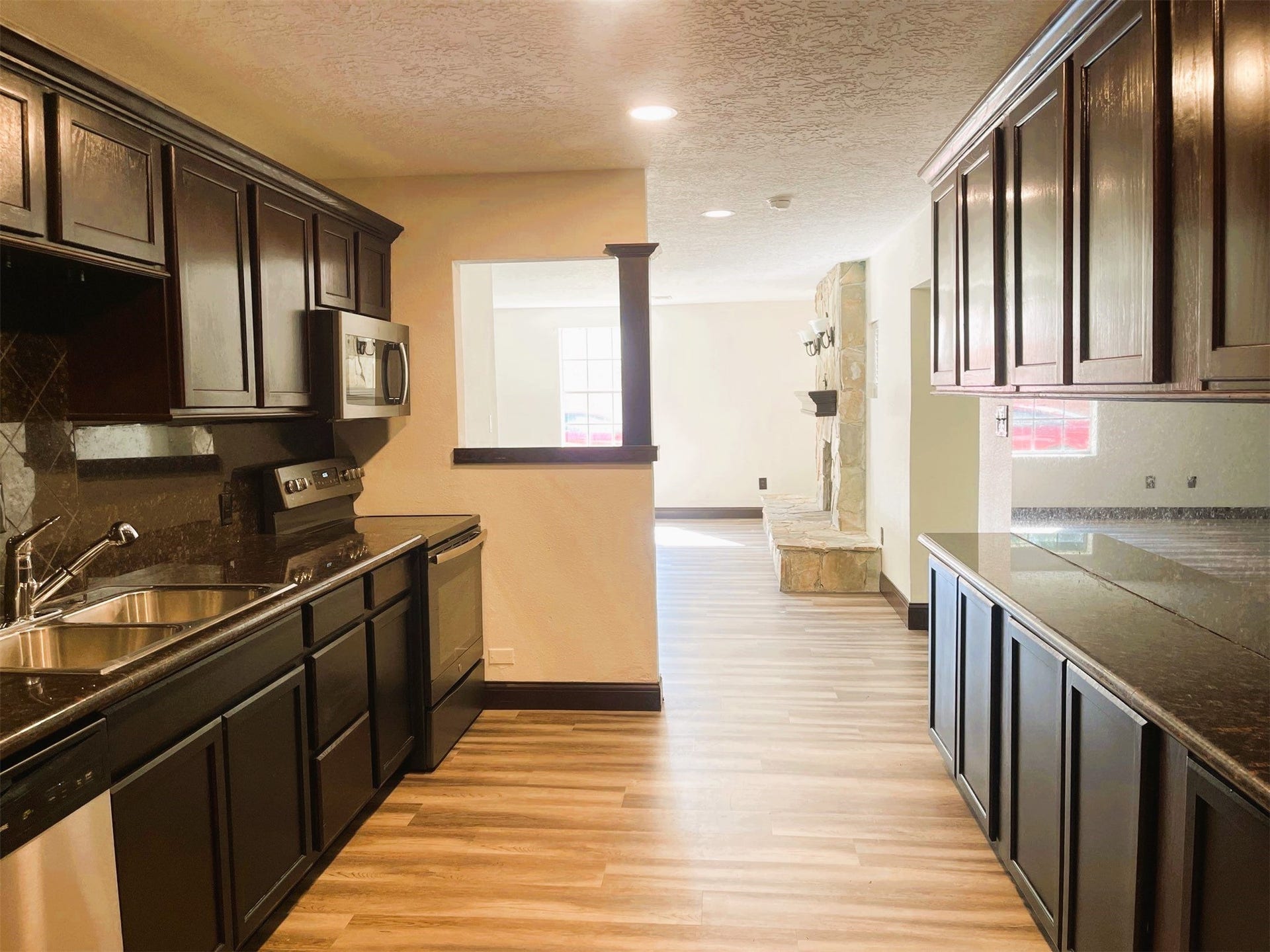 3112 Timber Lane, Dickinson, TX 77539 3112 Timber Lane, Dickinson, TX 77539