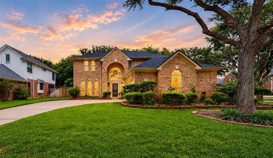Property photo for 3102 Summer Bay Drive, Sugar Land, TX