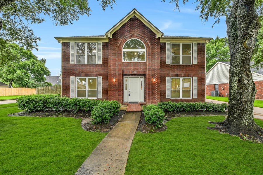 Property photo for 14903 Redwood Bend Trail, Houston, TX