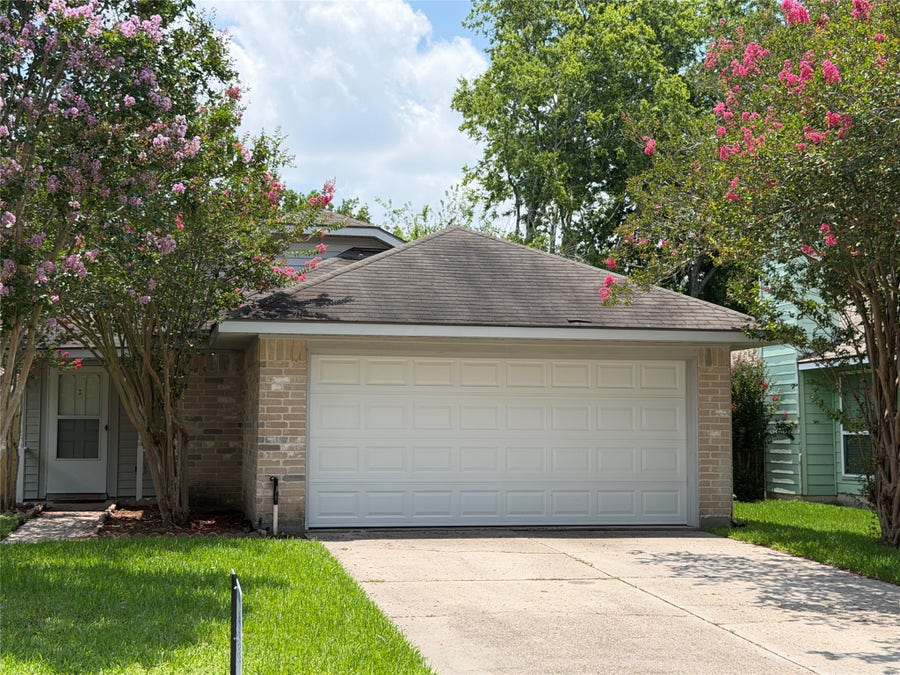 Property photo for 23423 Tree House Lane, Spring, TX
