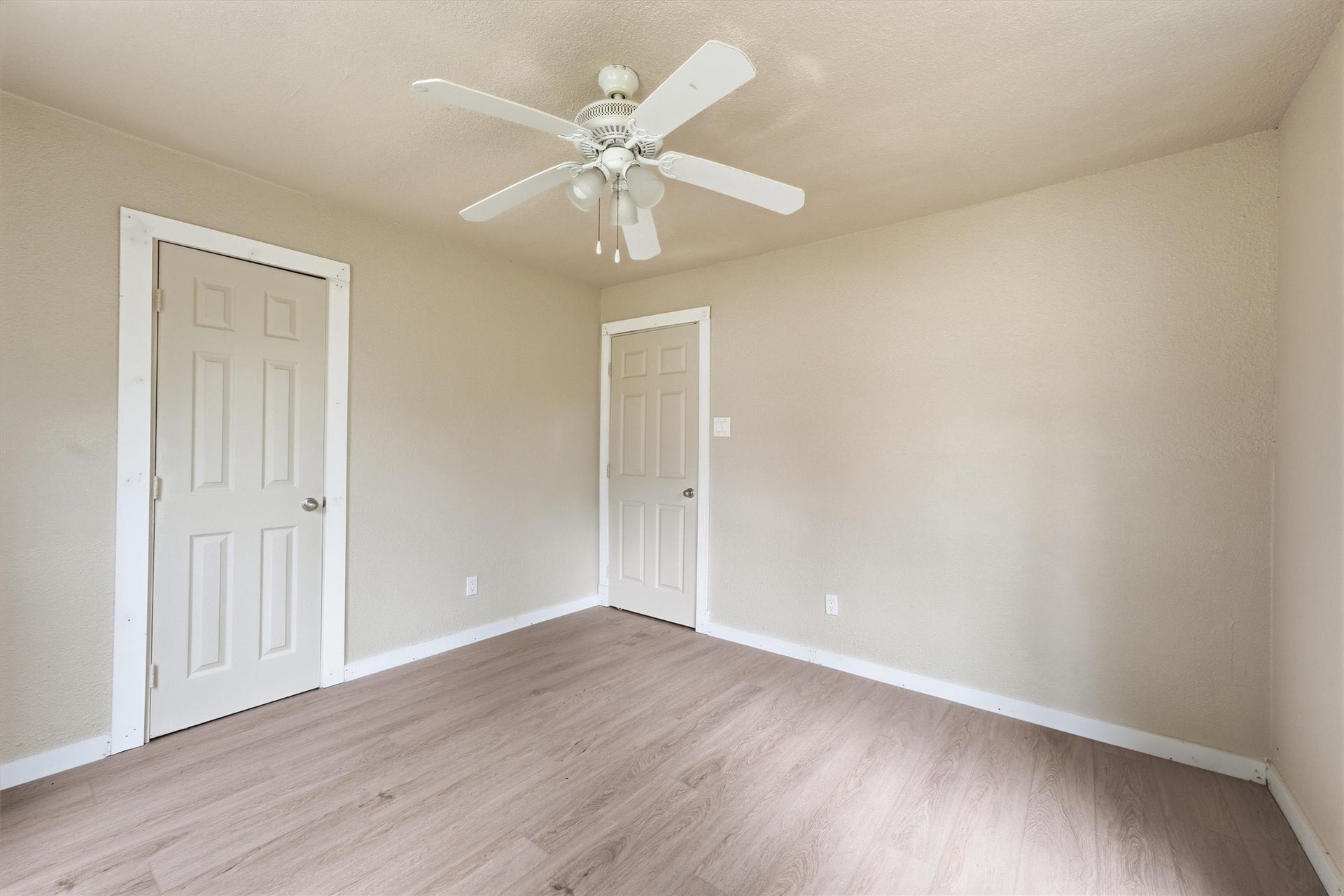 9318 Bertwood Street, Houston, TX 77016 9318 Bertwood Street, Houston, TX 77016