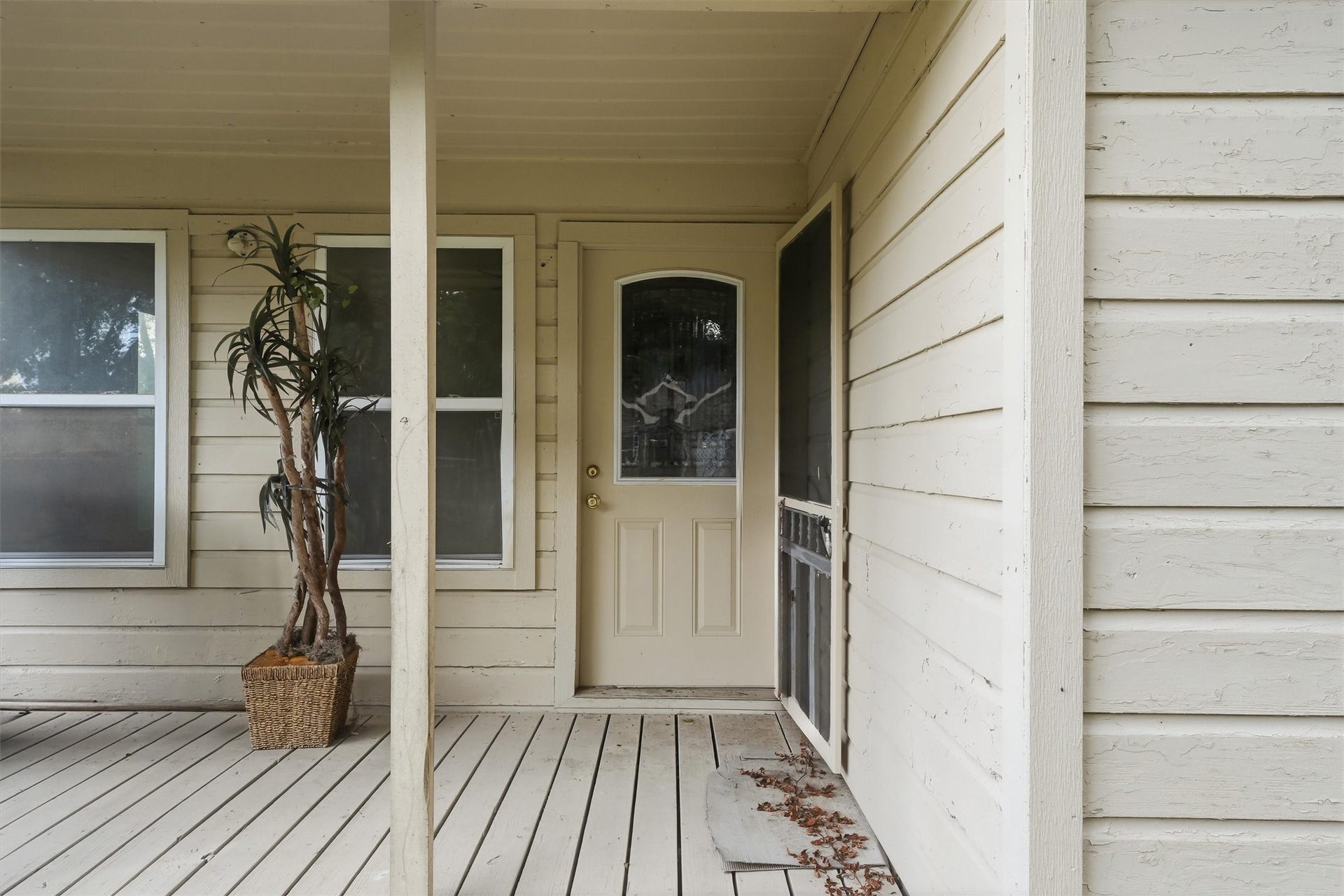 9318 Bertwood Street, Houston, TX 77016 9318 Bertwood Street, Houston, TX 77016