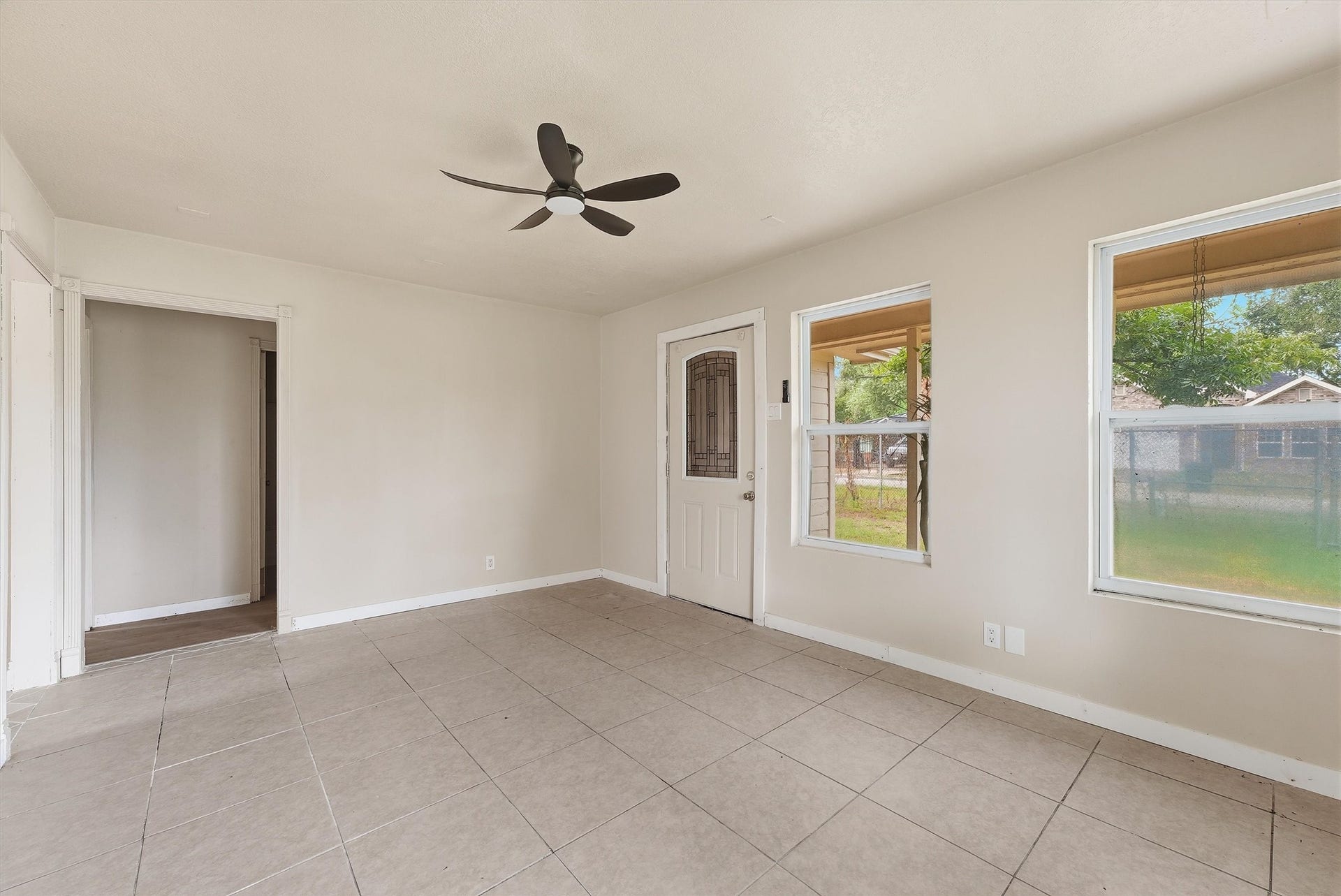 9318 Bertwood Street, Houston, TX 77016 9318 Bertwood Street, Houston, TX 77016
