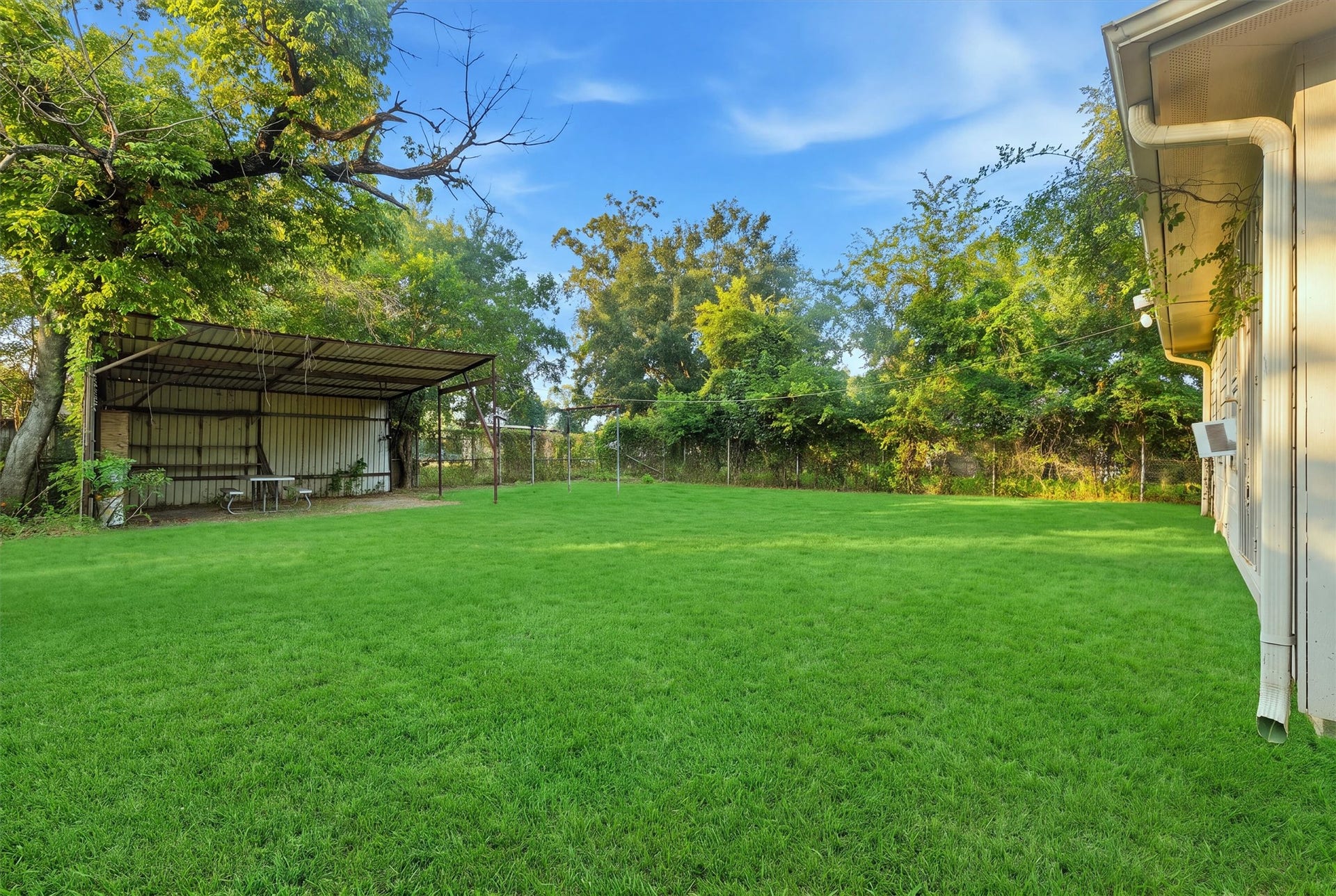 9318 Bertwood Street, Houston, TX 77016 9318 Bertwood Street, Houston, TX 77016