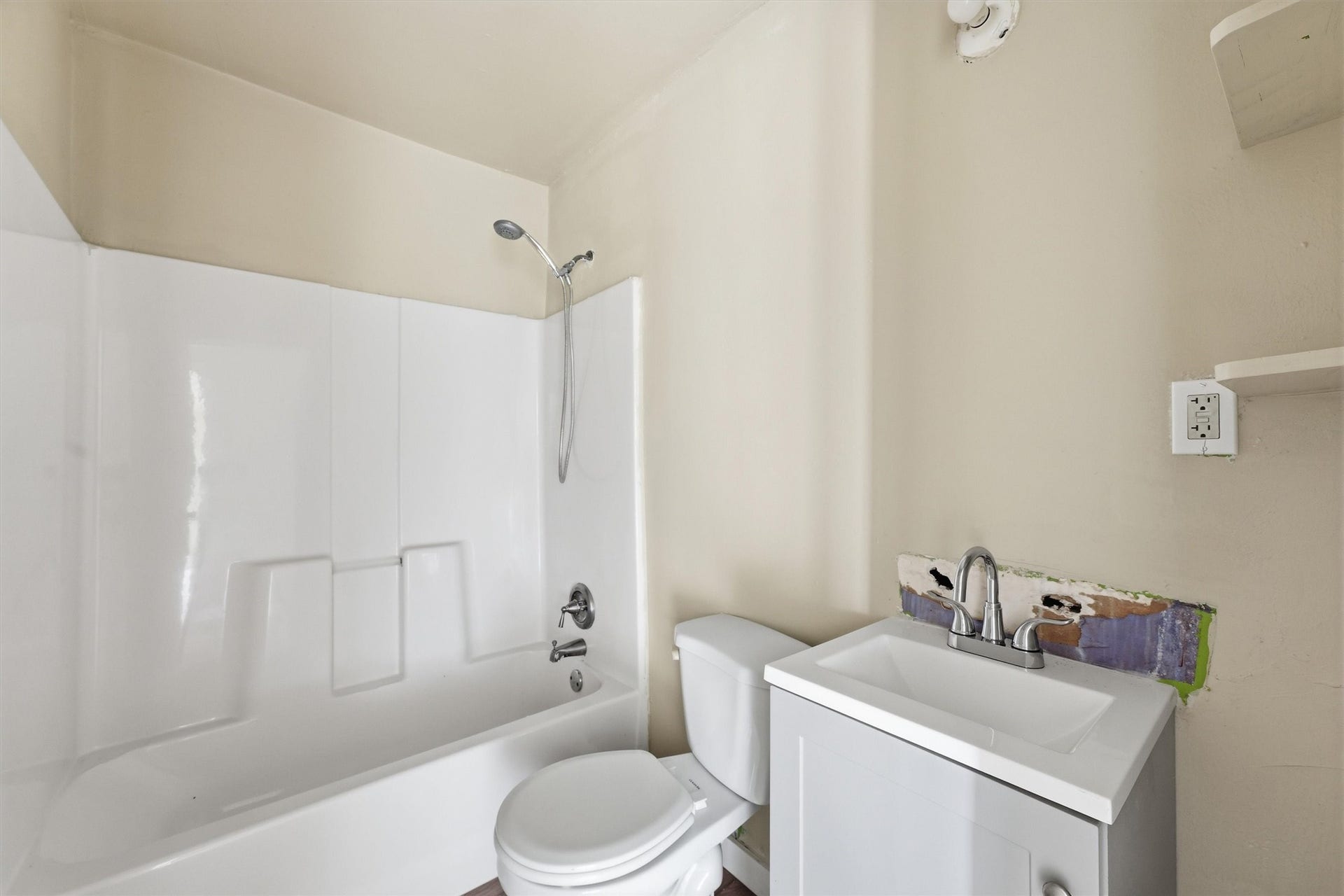 9318 Bertwood Street, Houston, TX 77016 9318 Bertwood Street, Houston, TX 77016