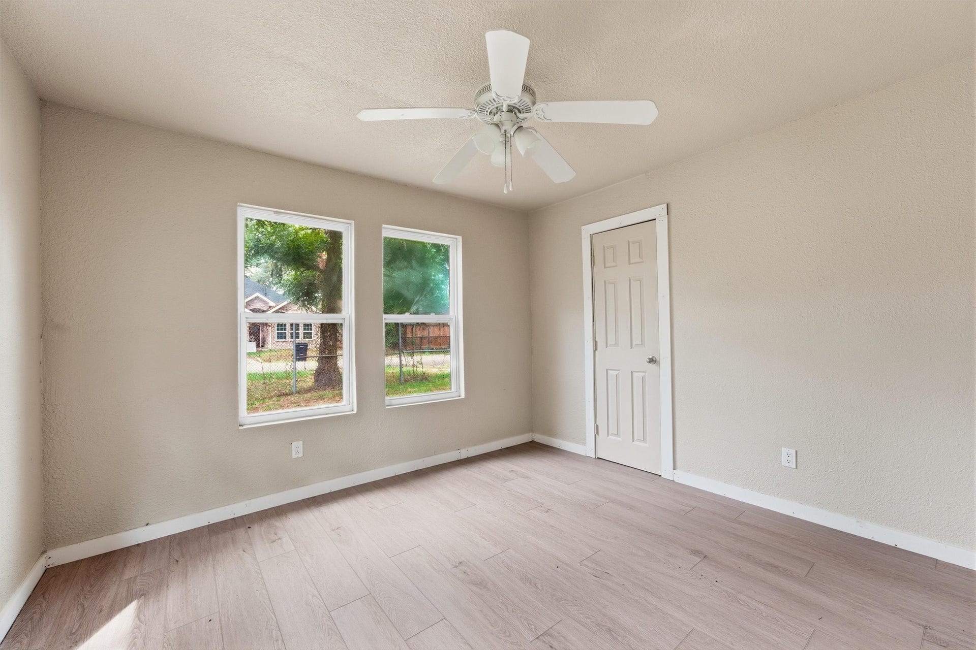 9318 Bertwood Street, Houston, TX 77016 9318 Bertwood Street, Houston, TX 77016
