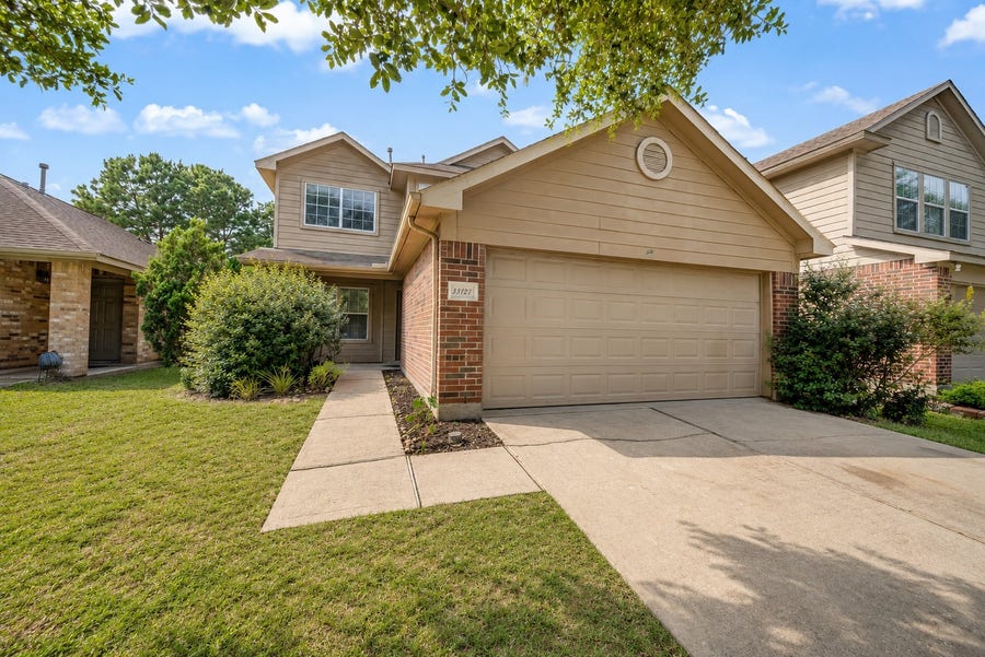 Property photo for 33127 Cottonwood Bend, Magnolia, TX