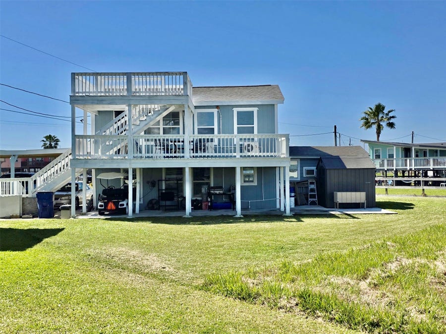 Property photo for 325 Texas Street, Freeport, TX