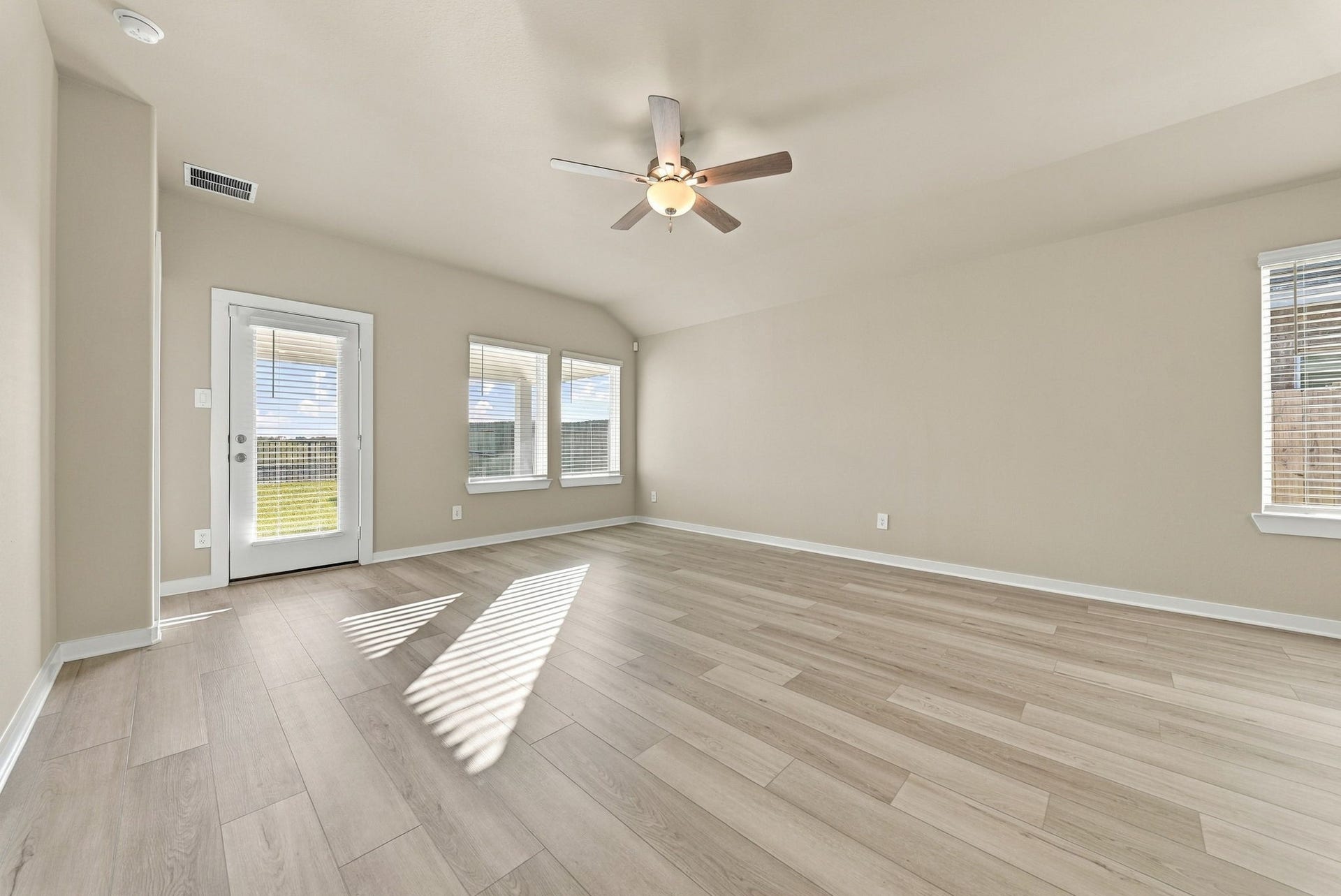 10623 Discovery Lane, Texas City, TX 77591 10623 Discovery Lane, Texas City, TX 77591