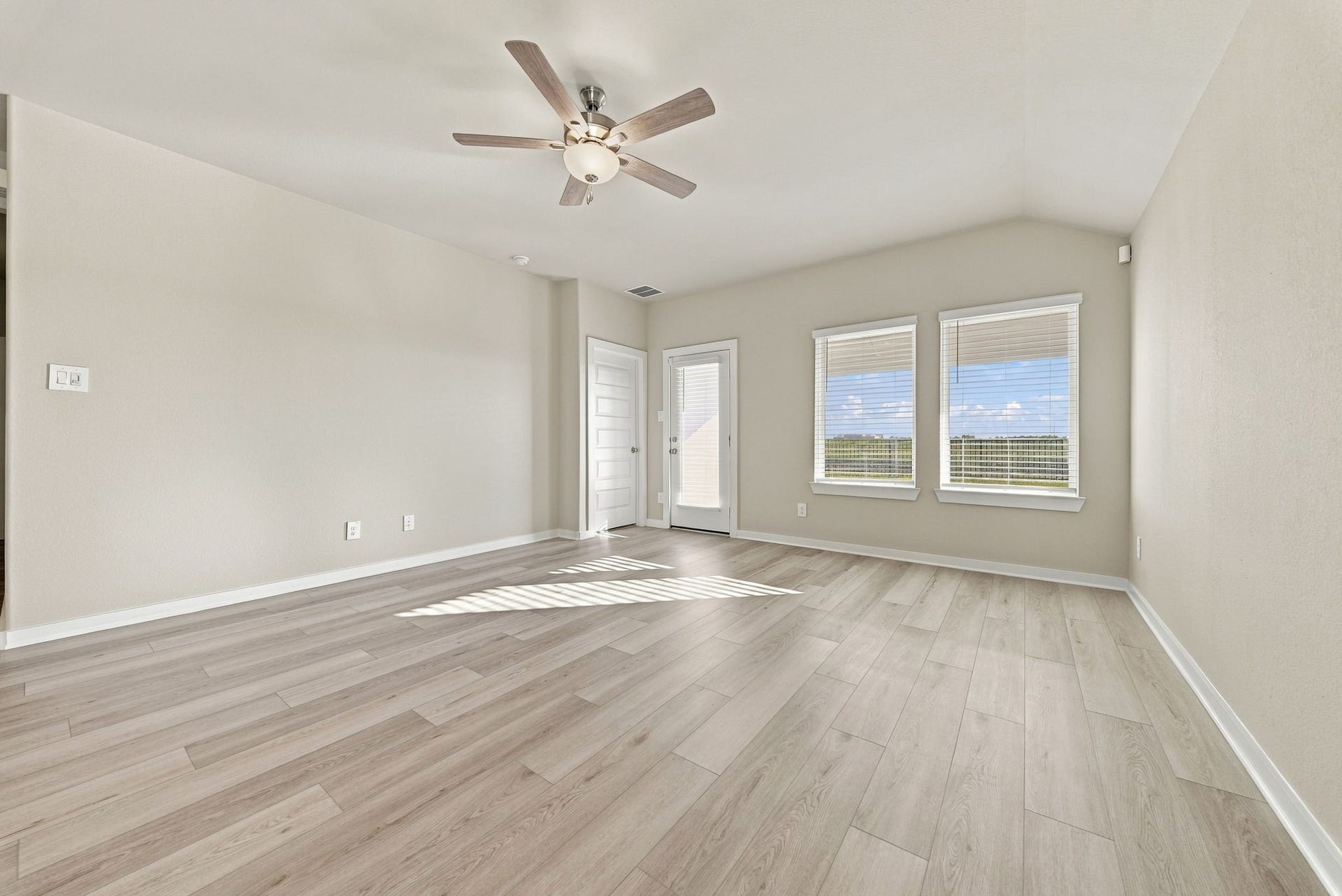 10623 Discovery Lane, Texas City, TX 77591 10623 Discovery Lane, Texas City, TX 77591
