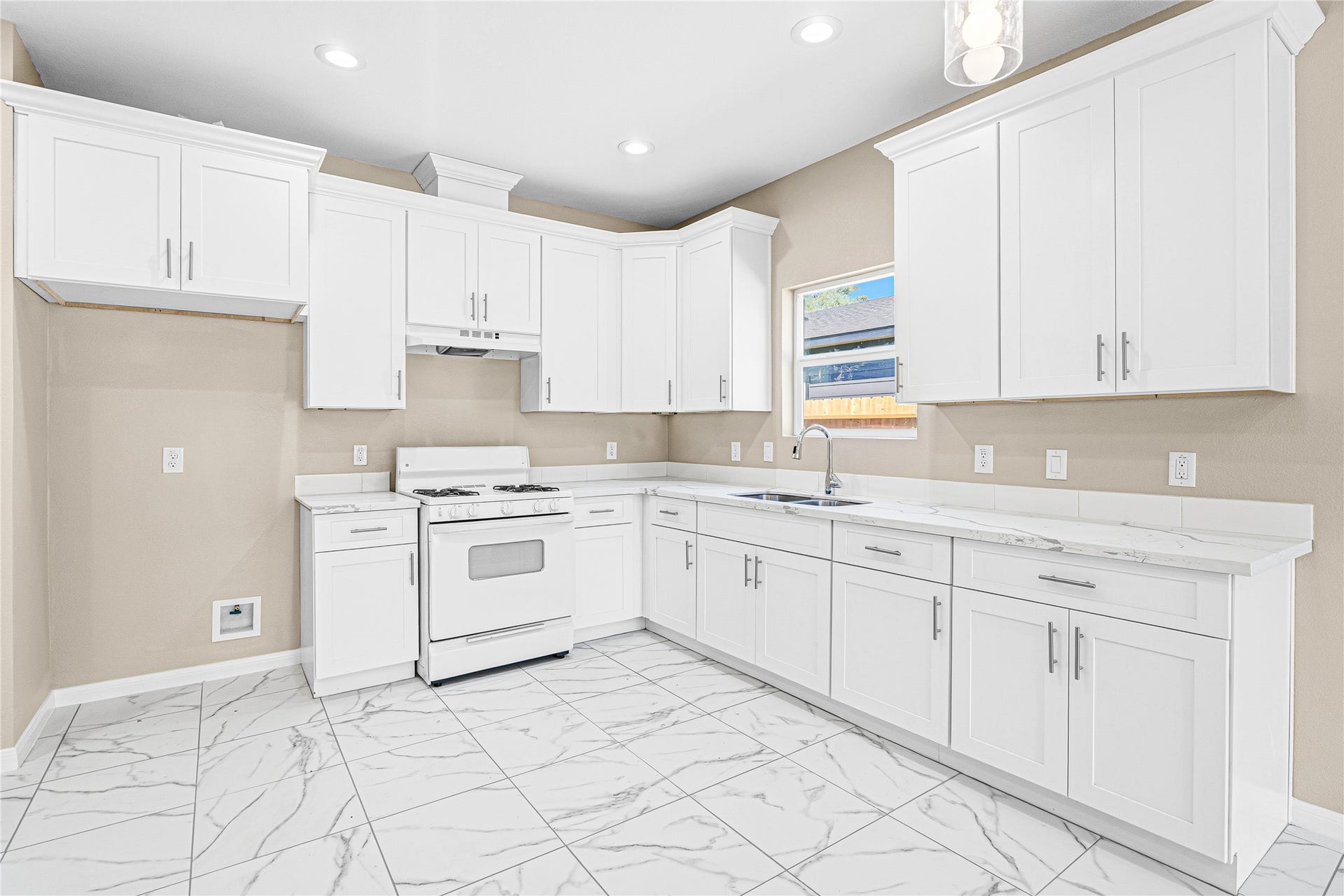 Vast Kitchen