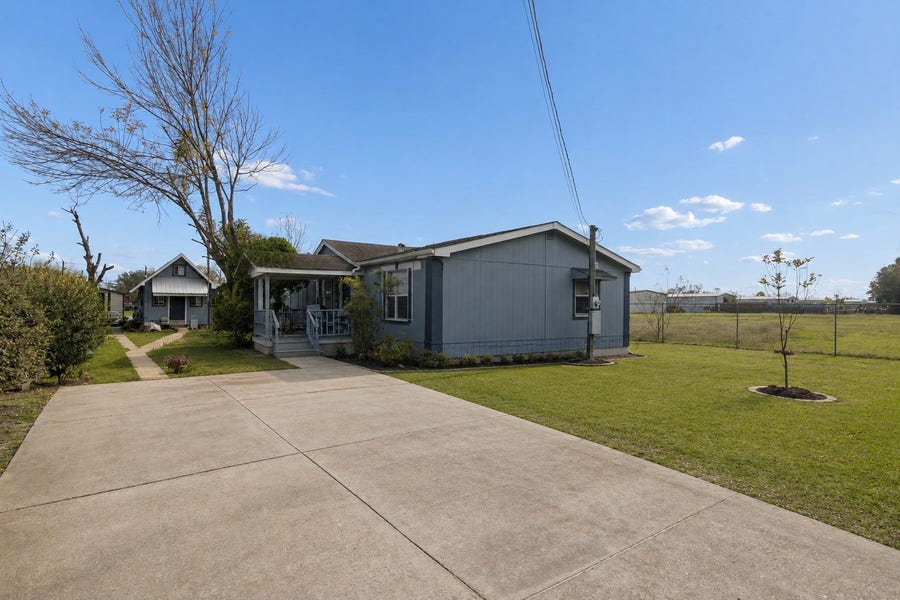 Property photo for 2716 Southmore Avenue, #E, Pasadena, TX