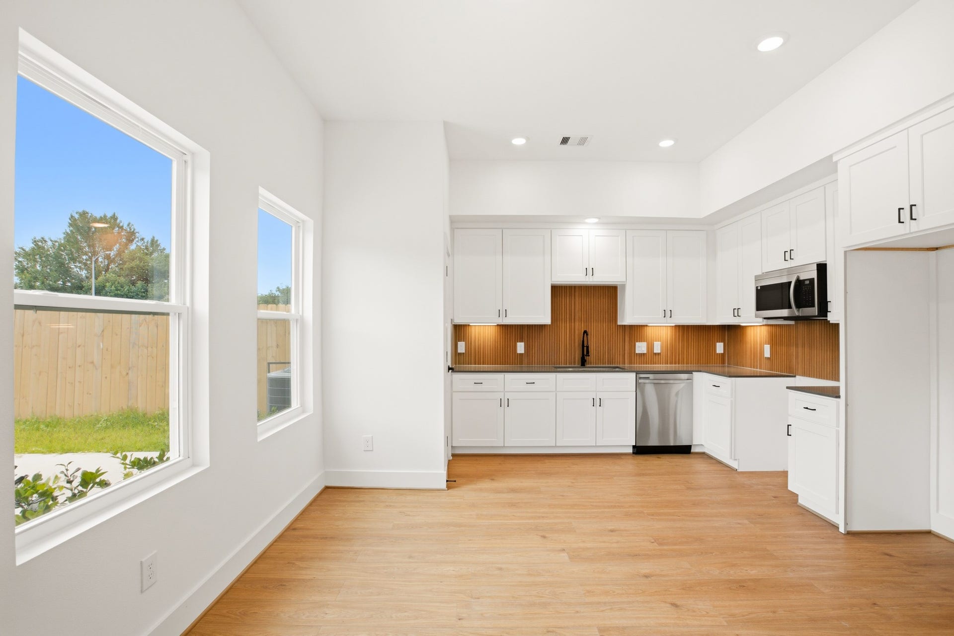 7843 Sunnyhill Street, #A-B, Houston, TX 77088 7843 Sunnyhill Street, #A-B, Houston, TX 77088
