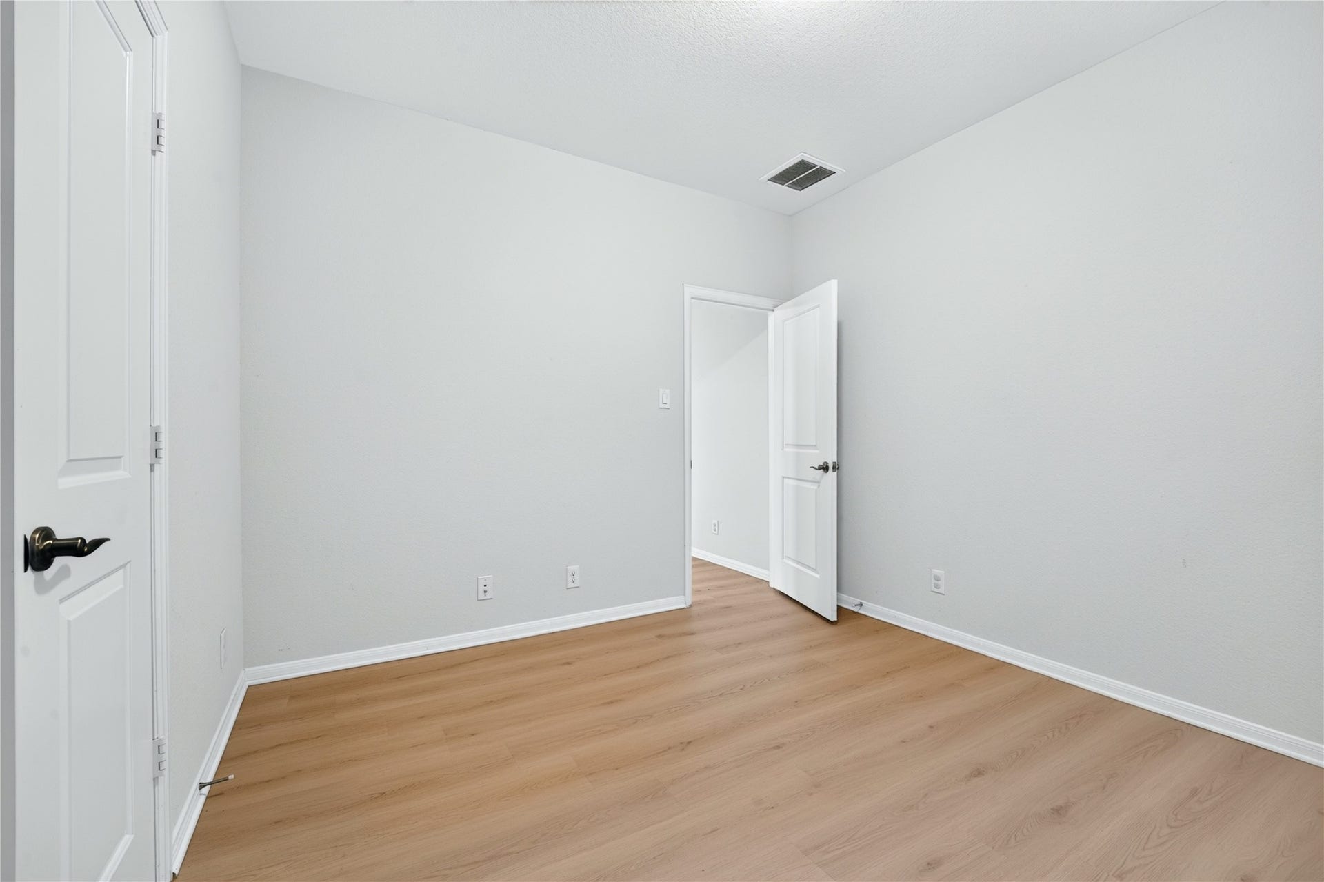 2129 Solstice Boulevard, Spring, TX 77386 Downstairs bedroom 2