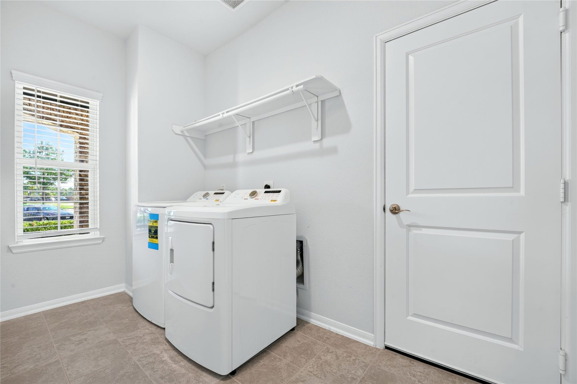 2129 Solstice Boulevard, Spring, TX 77386 2129 Solstice Boulevard, Spring, TX 77386